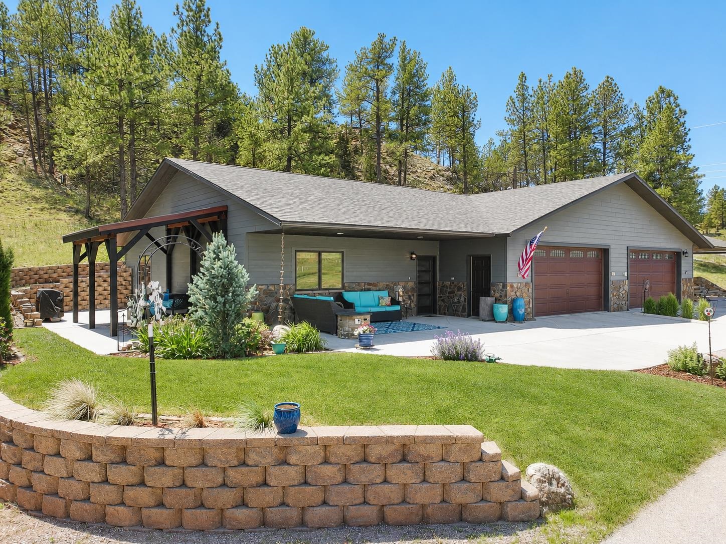 2124 Bison Pass Property Photo 1