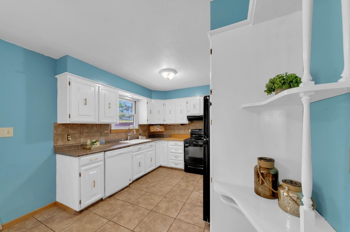 3902 Brookside Drive Property Photo 9