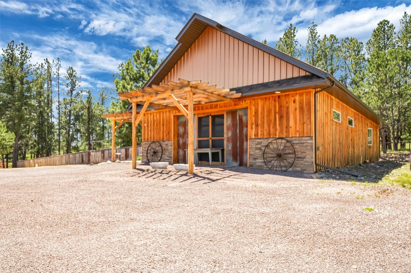 25361 S Lightning Creek Road Property Photo 1