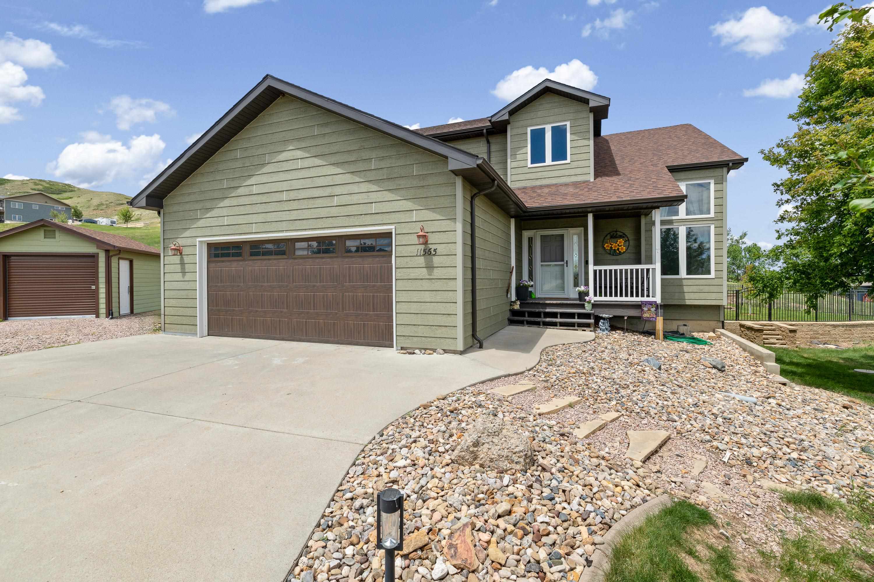 11565 Saddleback Court Property Photo 2