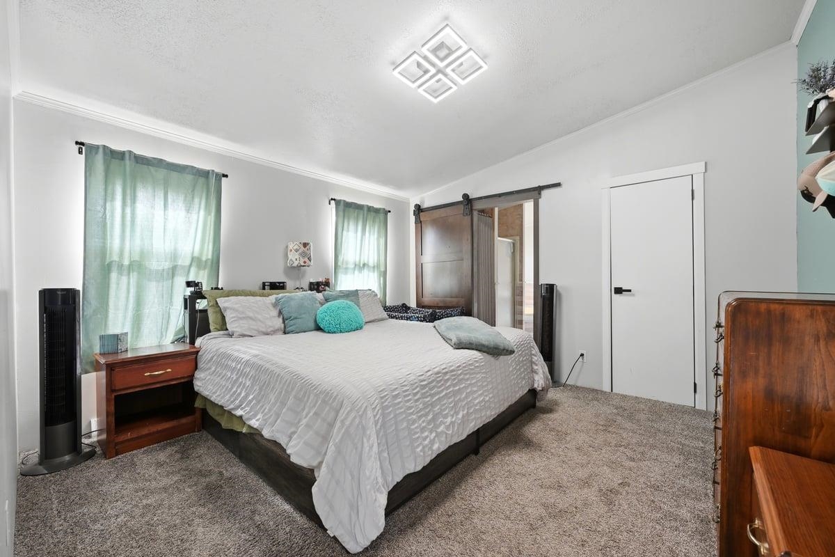 265 Ferguson Street Property Photo 10