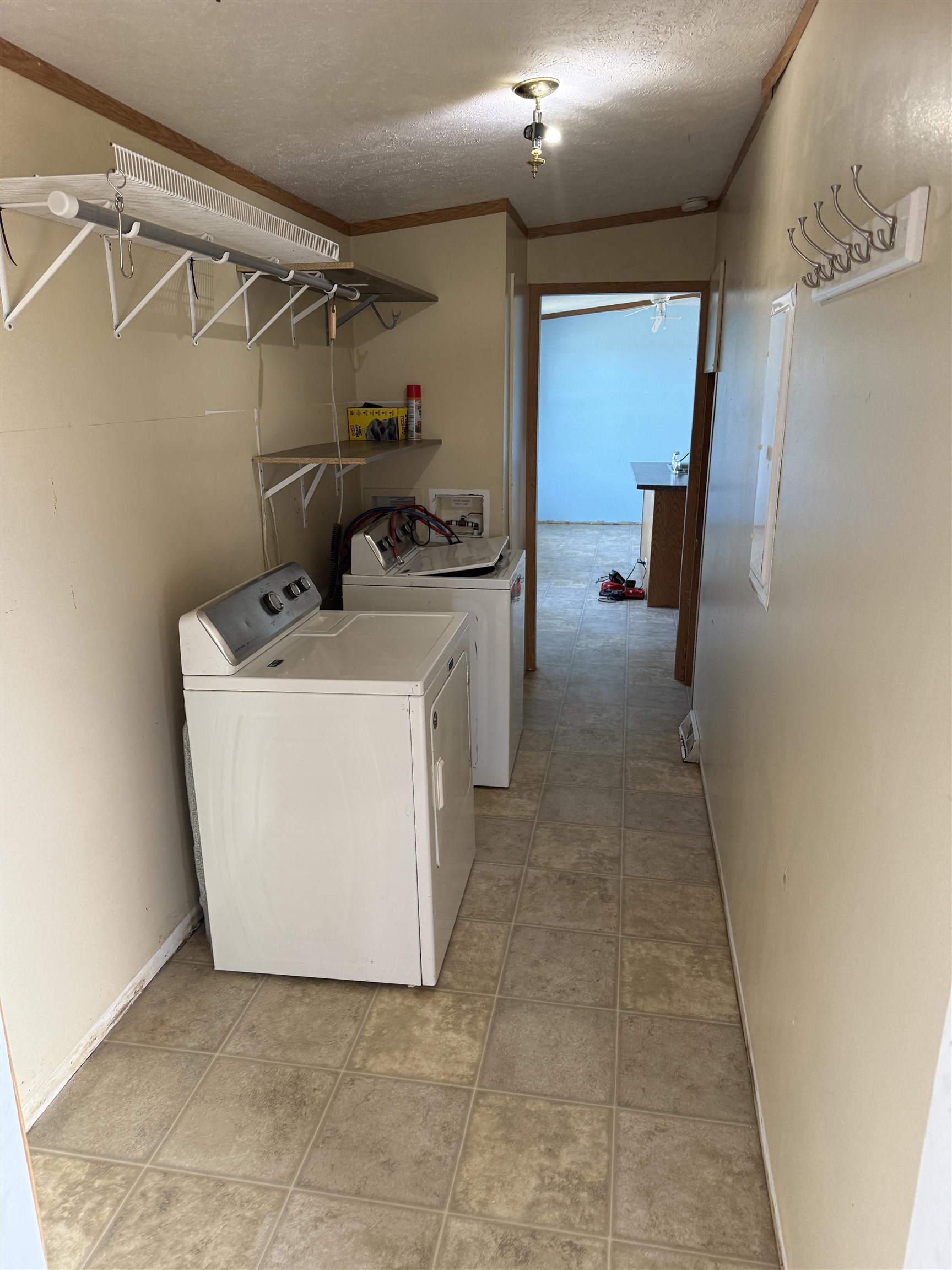 214 Donna Street Property Photo 10