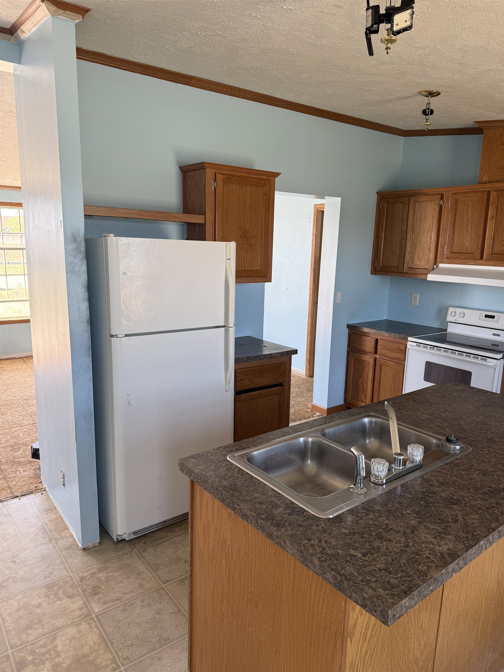 214 Donna Street Property Photo 12