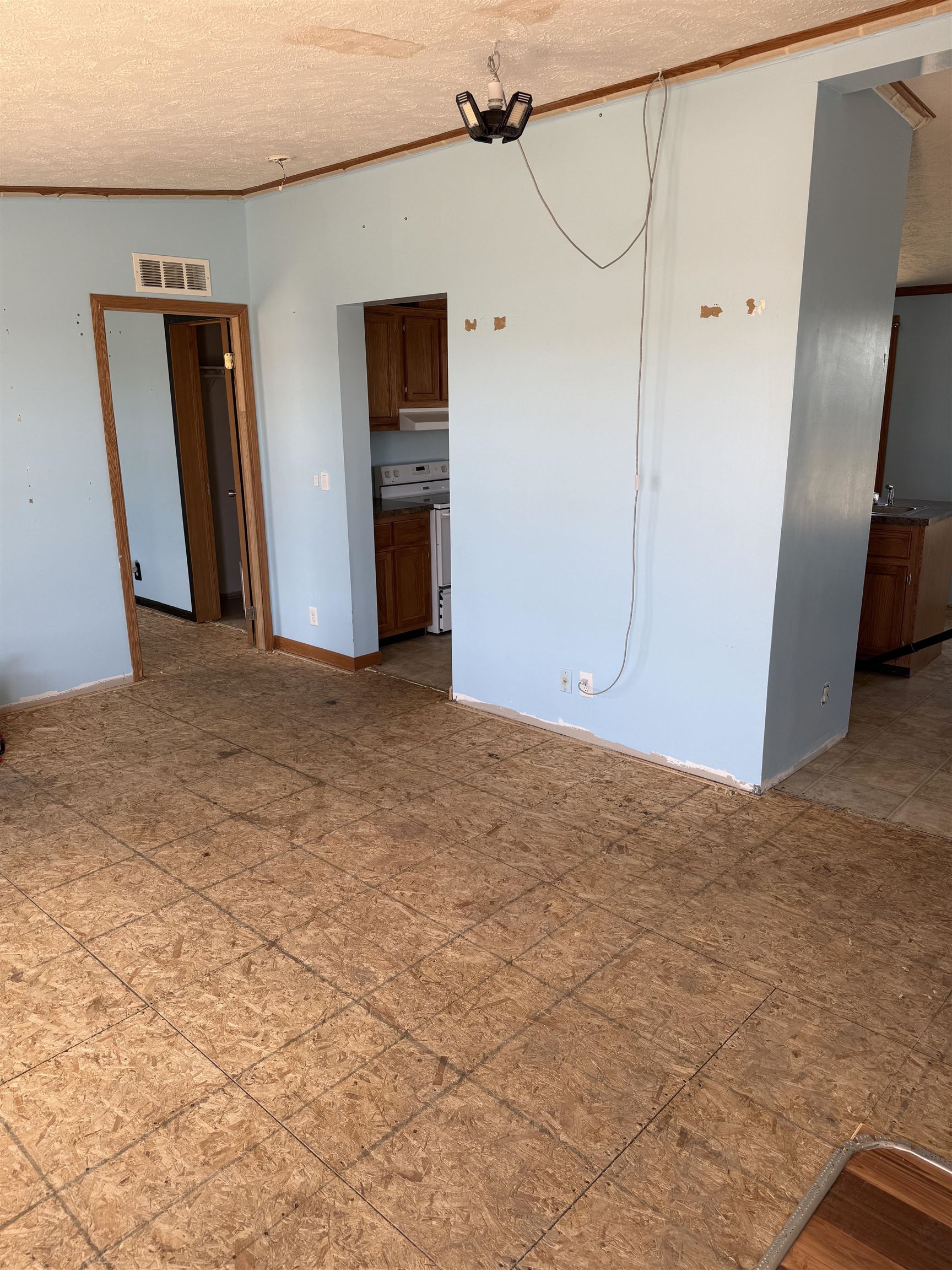 214 Donna Street Property Photo 14