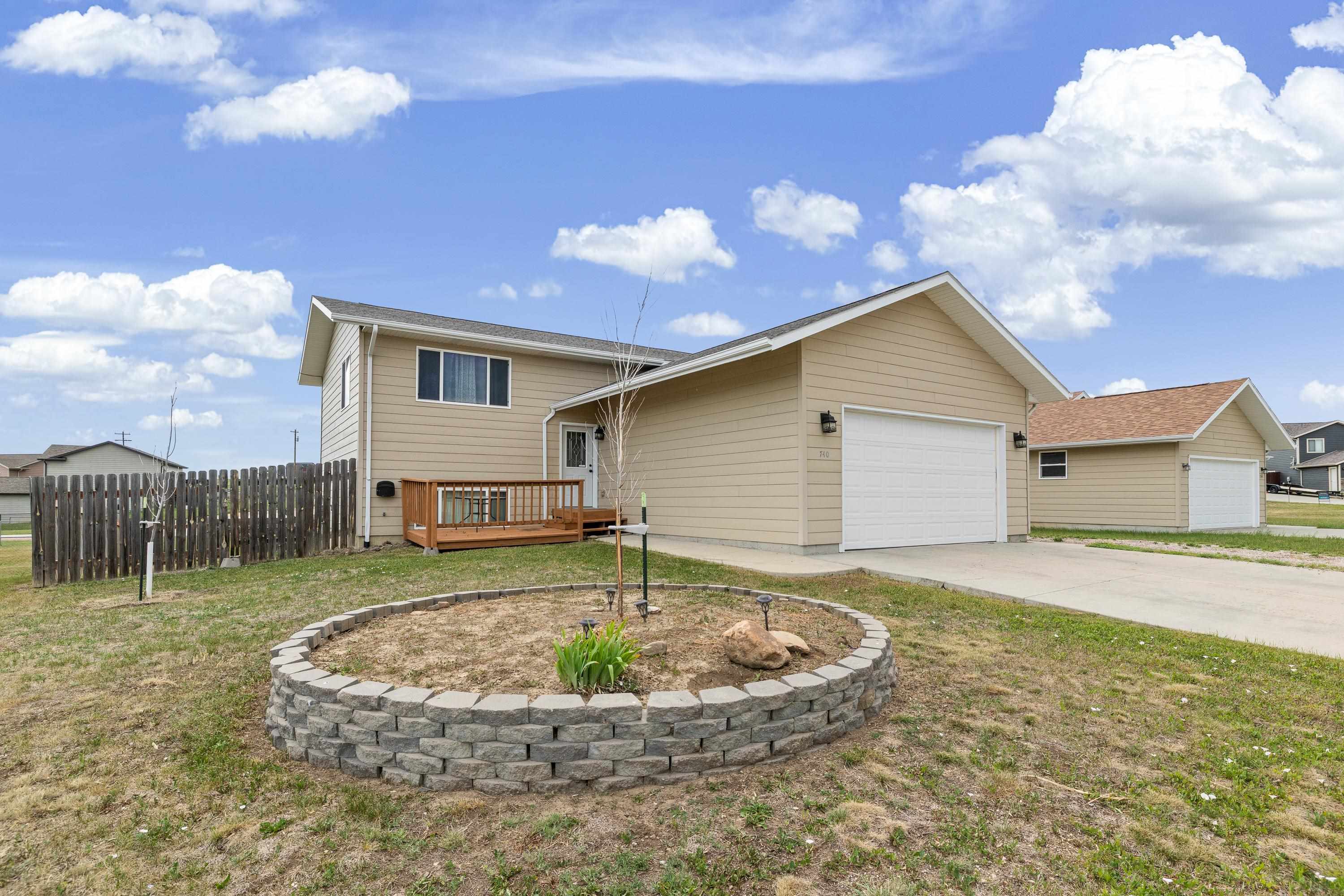 740 Bear Tooth Court Property Photo 1