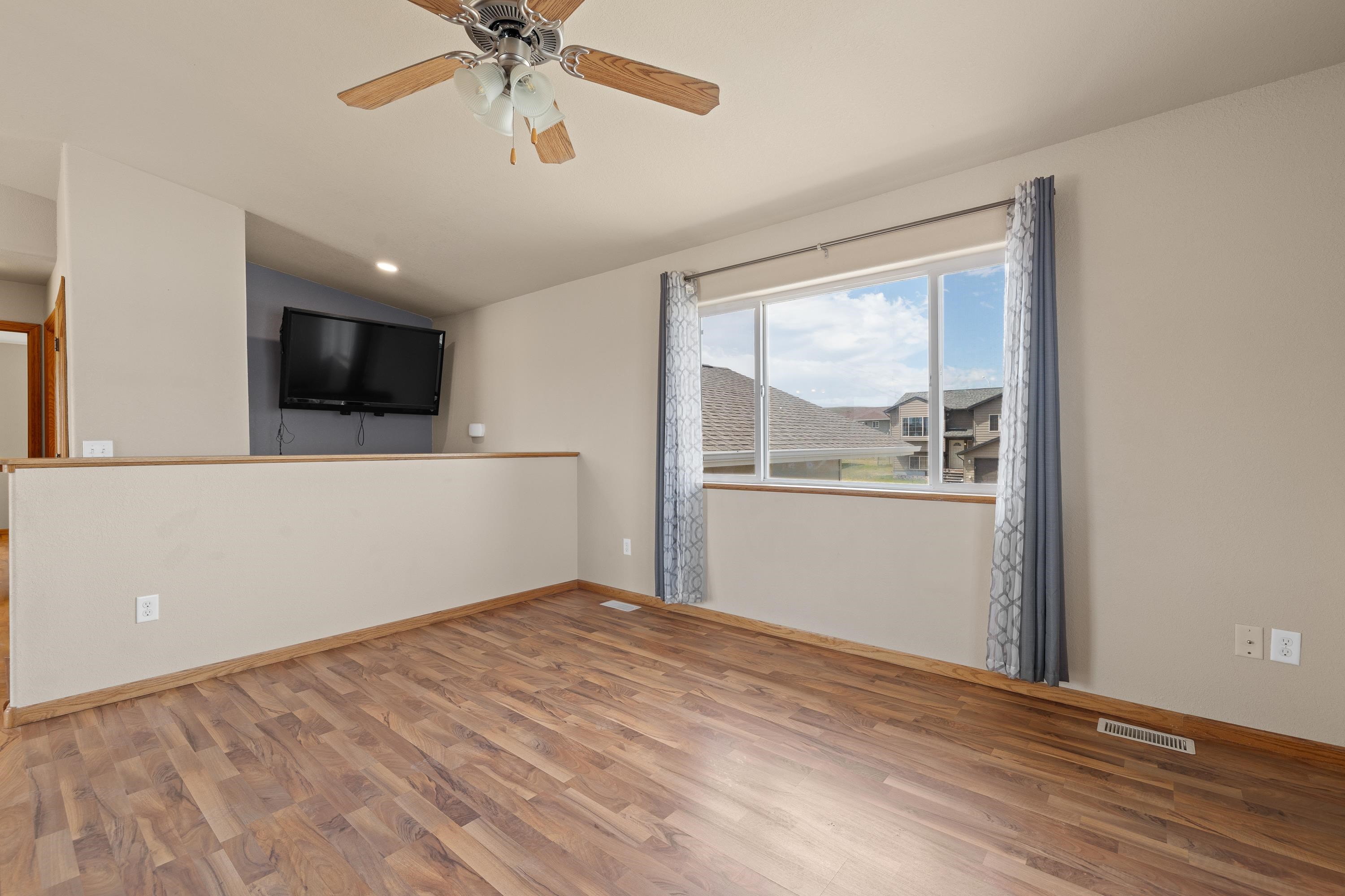 740 Bear Tooth Court Property Photo 3