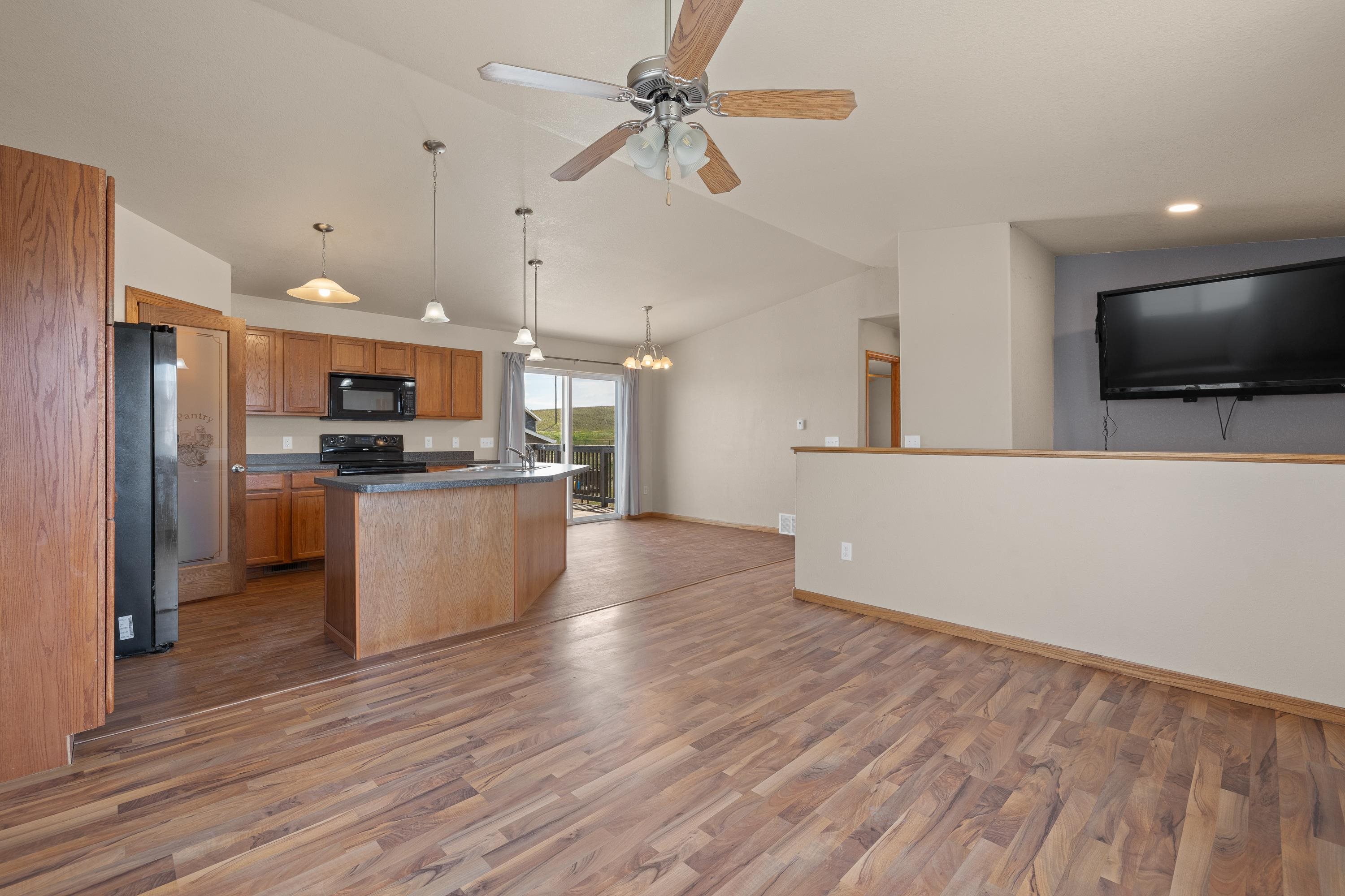 740 Bear Tooth Court Property Photo 5