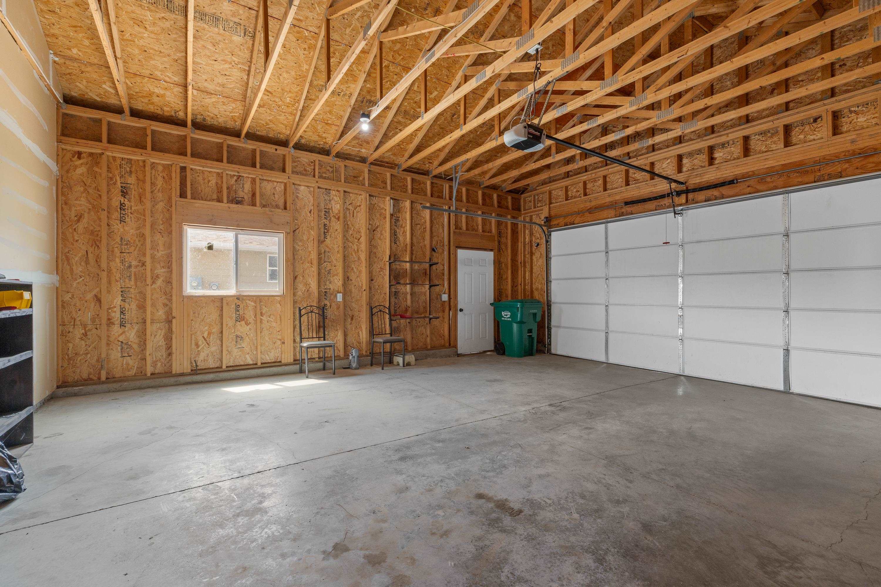 740 Bear Tooth Court Property Photo 20
