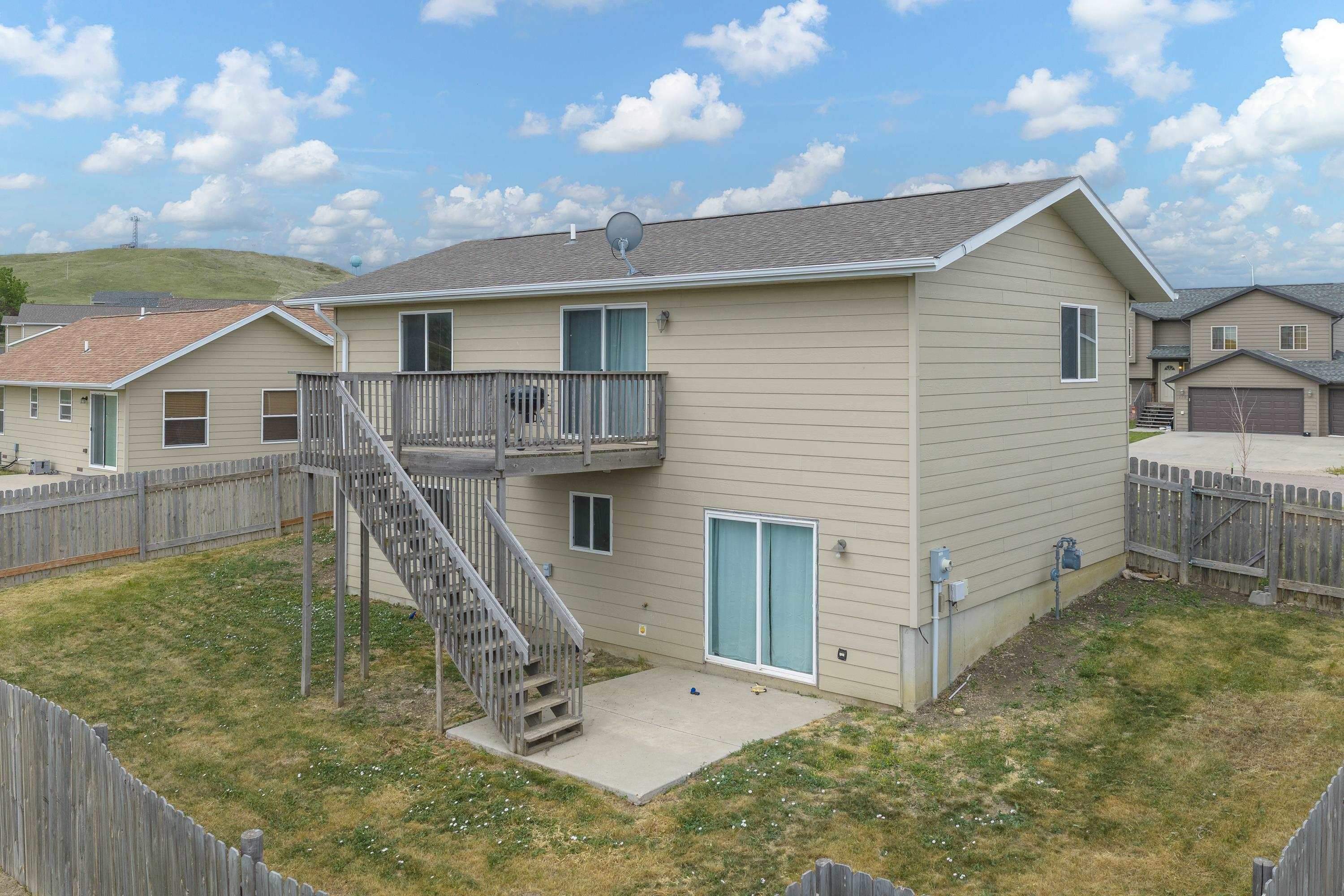 740 Bear Tooth Court Property Photo 22