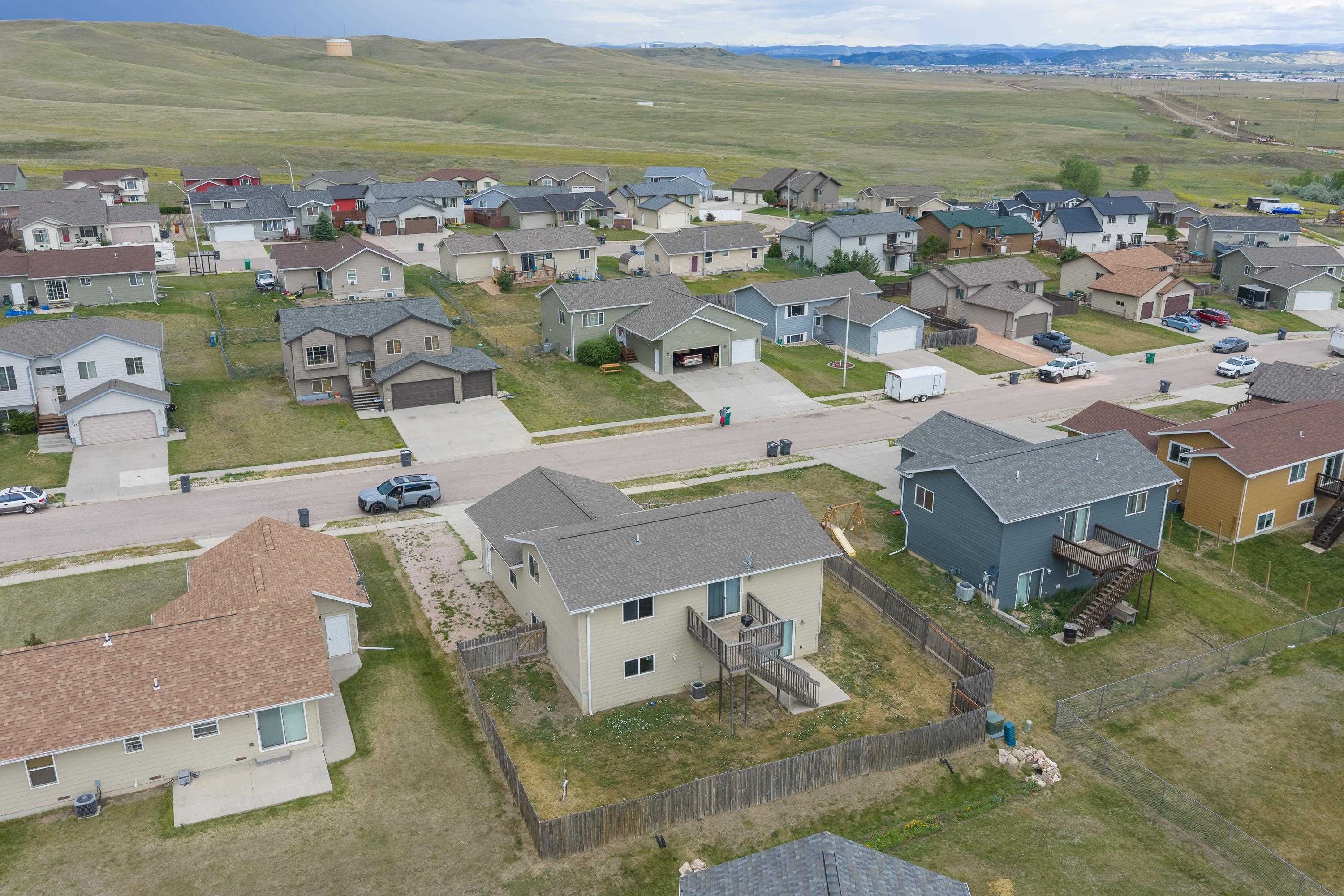 740 Bear Tooth Court Property Photo 23