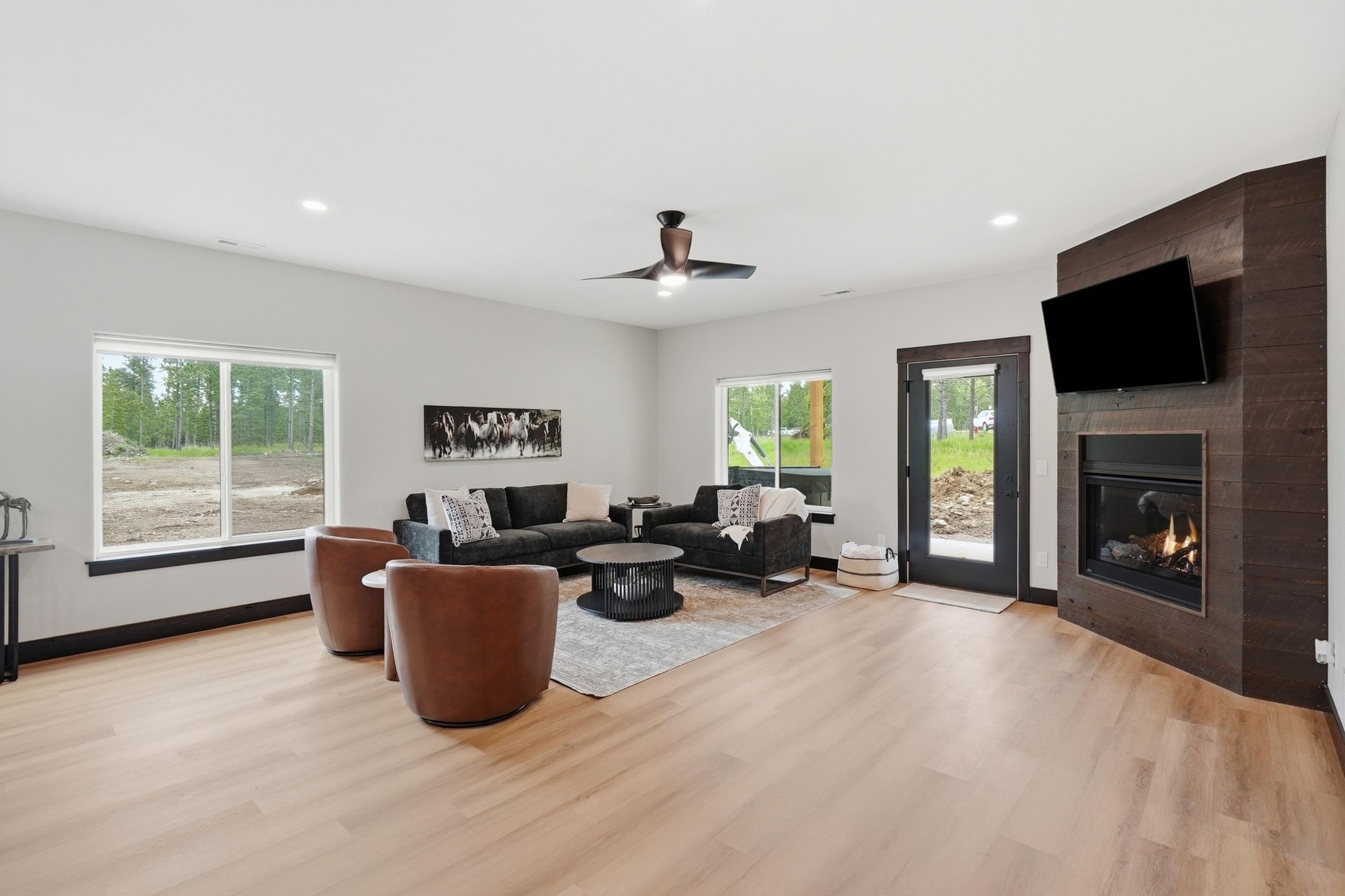 11283 Black Forest Road Property Photo 7