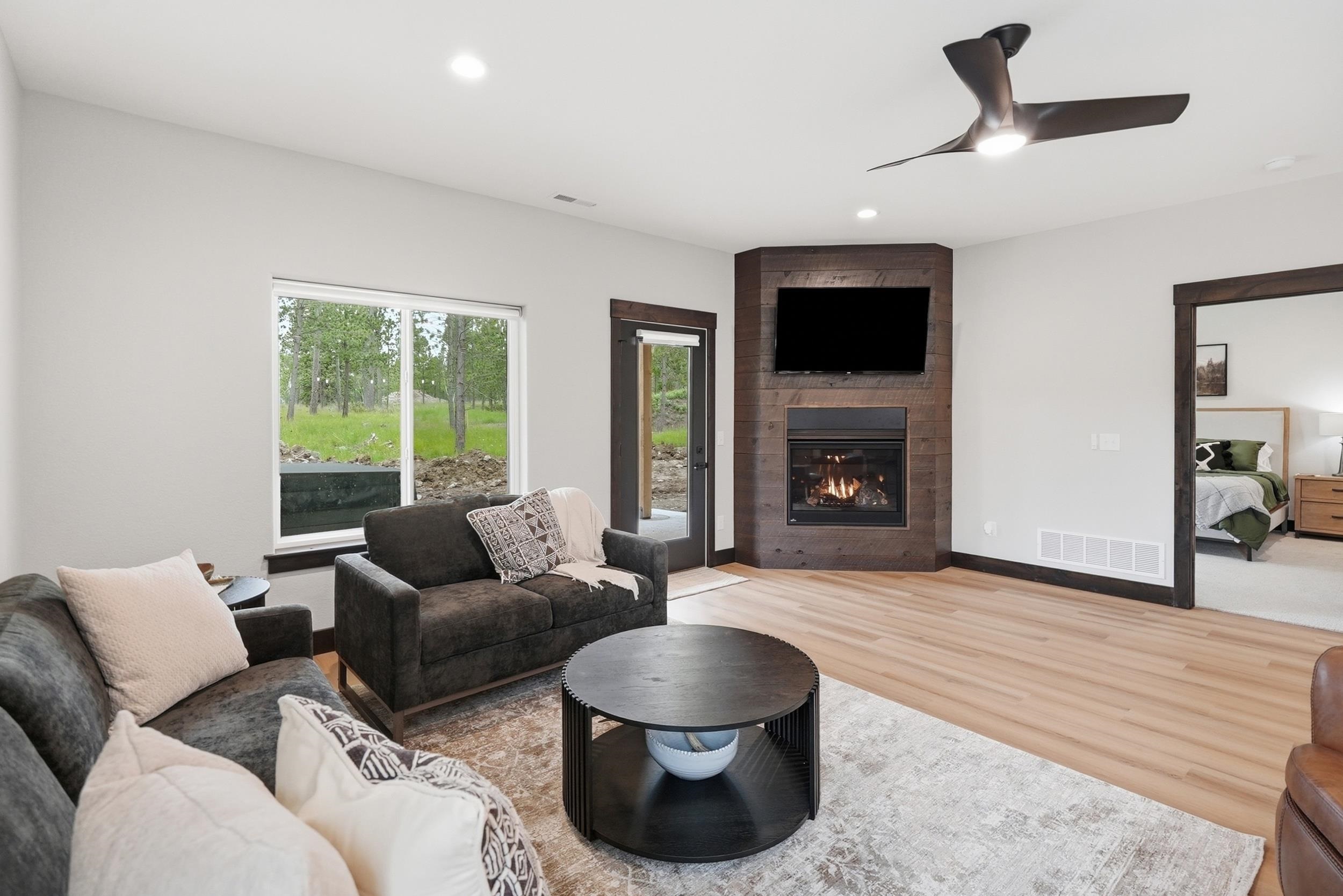 11283 Black Forest Road Property Photo 8