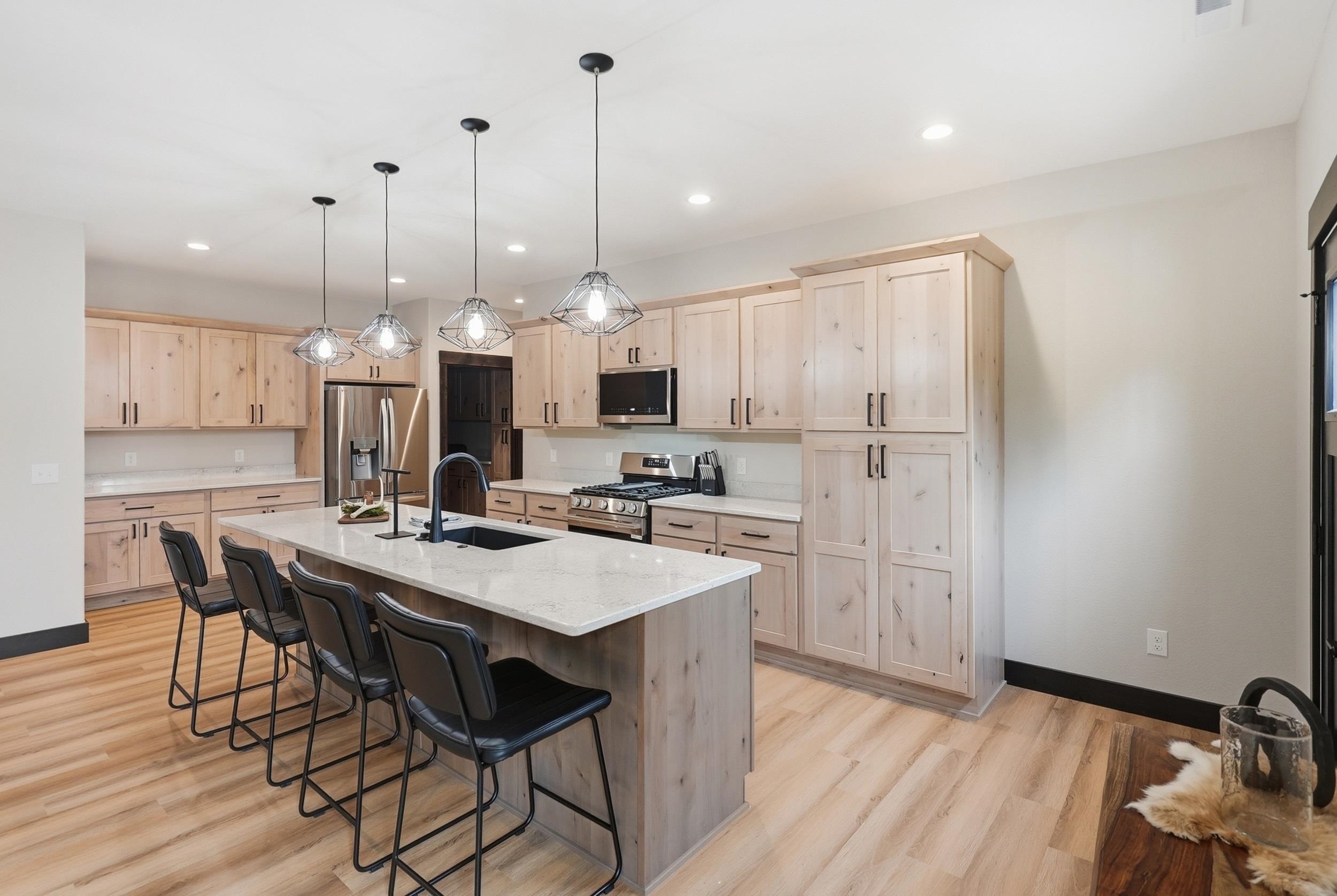 11283 Black Forest Road Property Photo 12