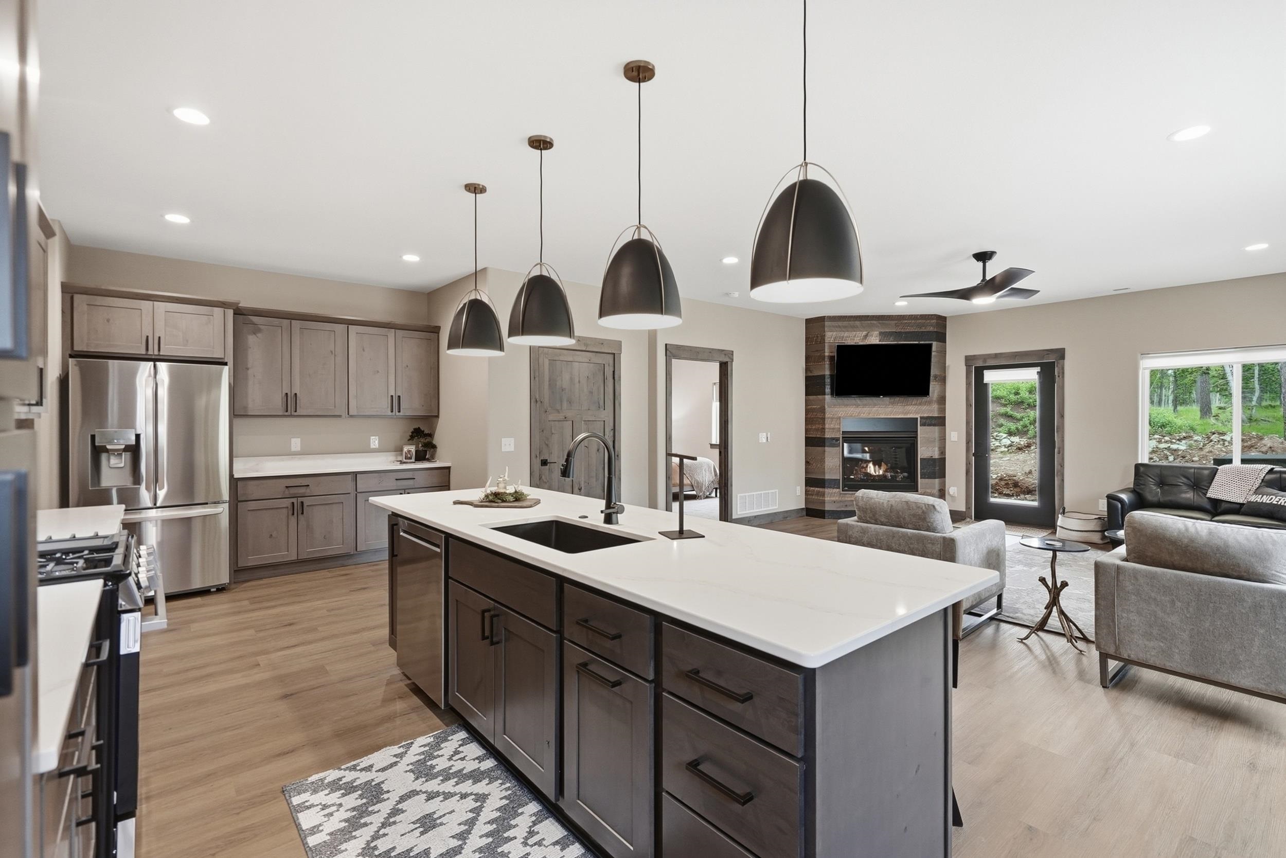 11281 Black Forest Road Property Photo 6