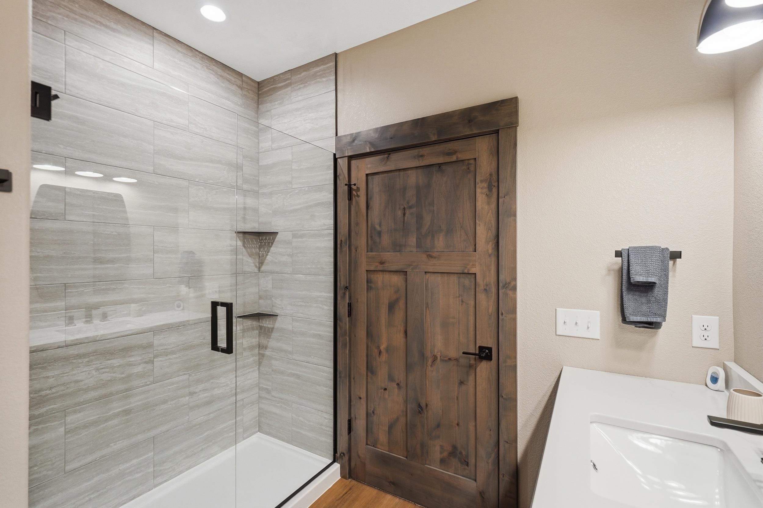 11281 Black Forest Road Property Photo 10