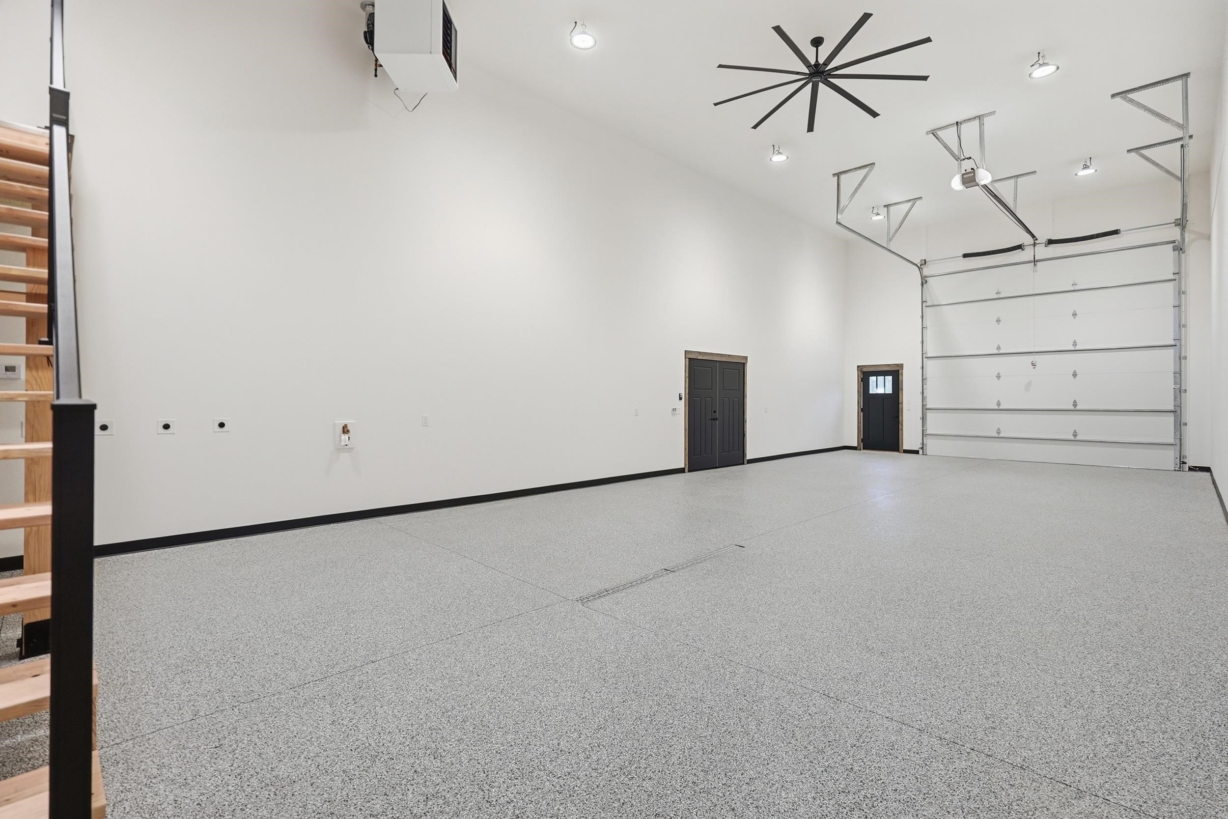 11281 Black Forest Road Property Photo 20