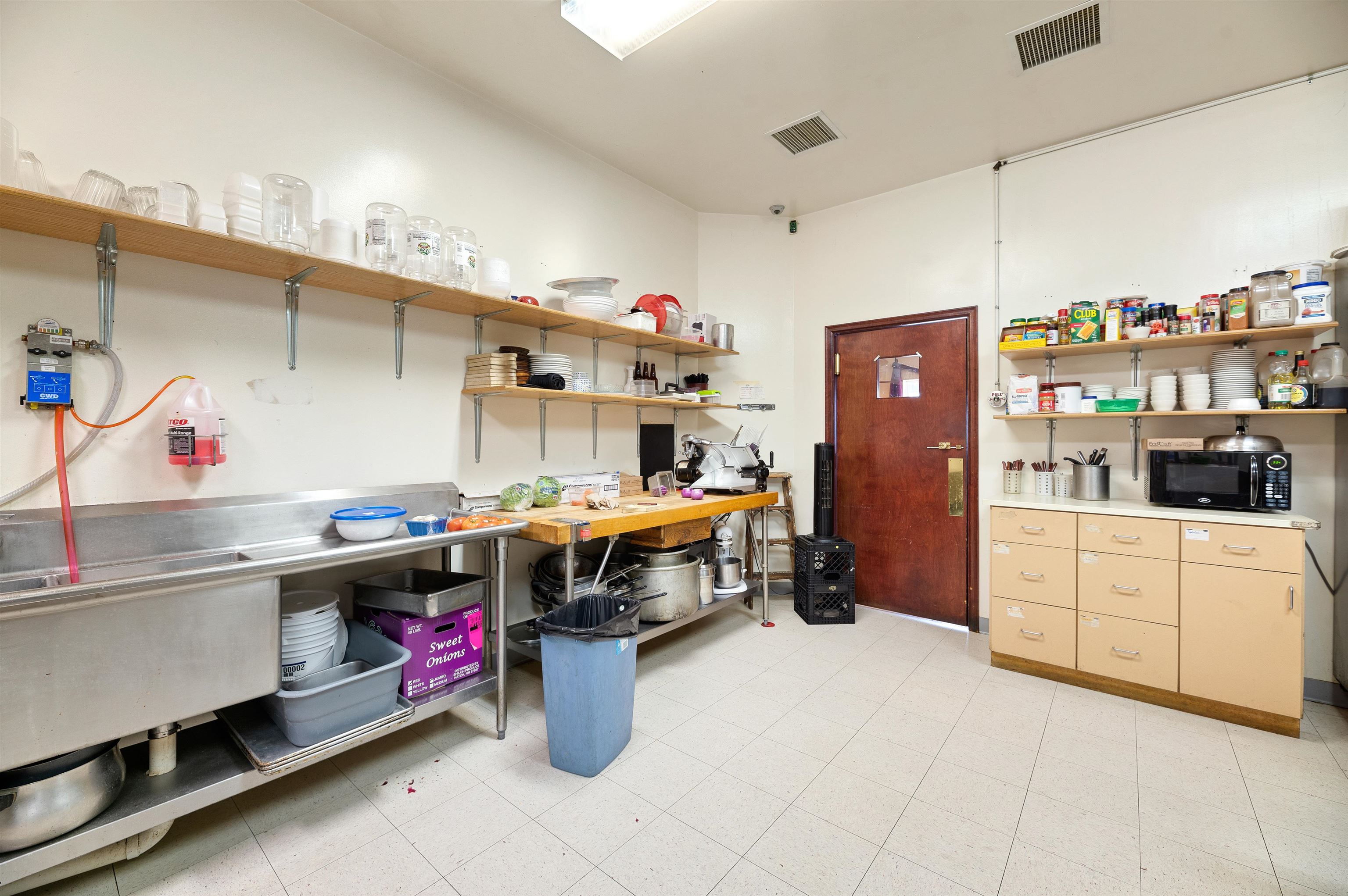 512 National Street Property Photo 24