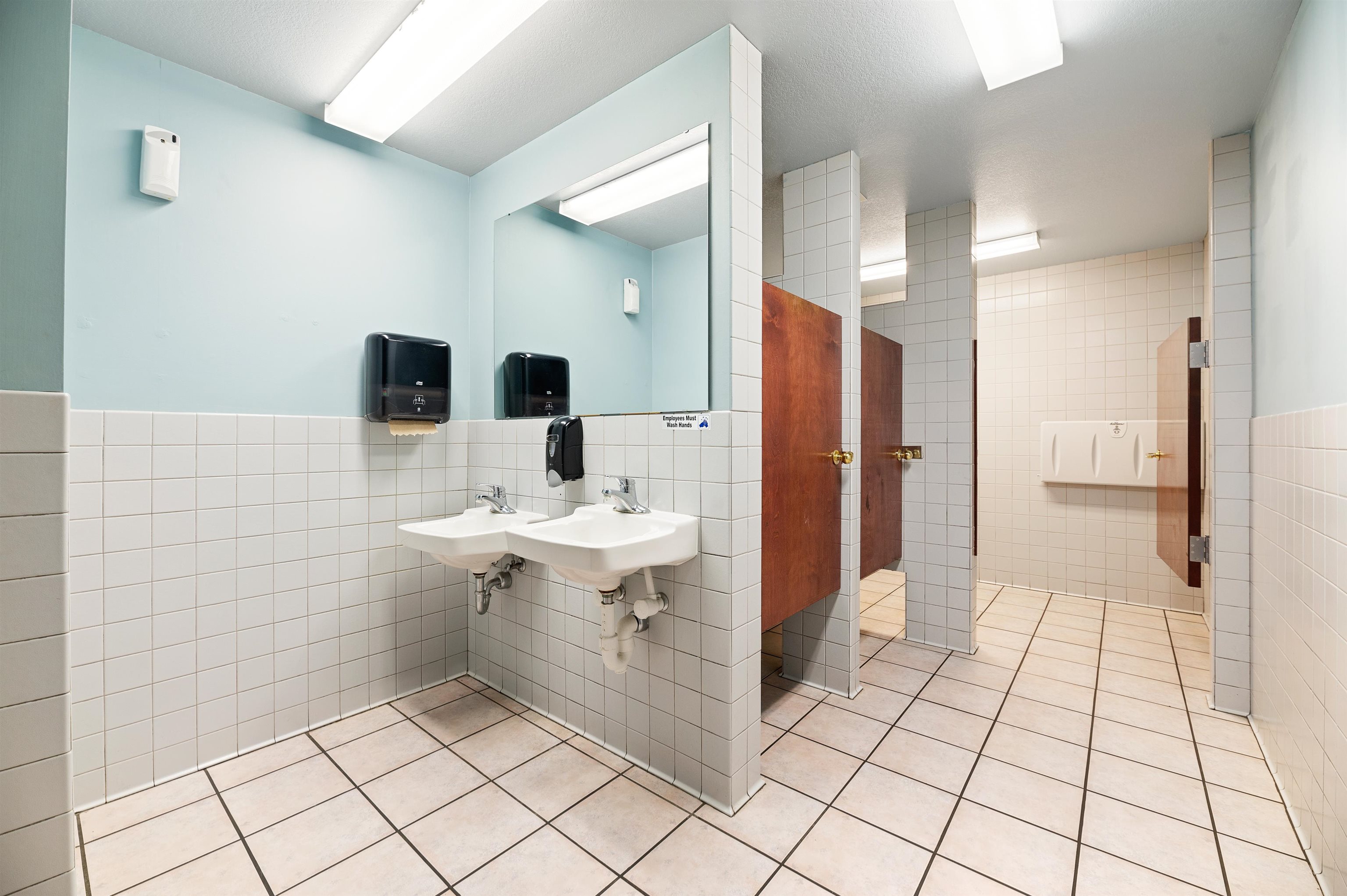 512 National Street Property Photo 26