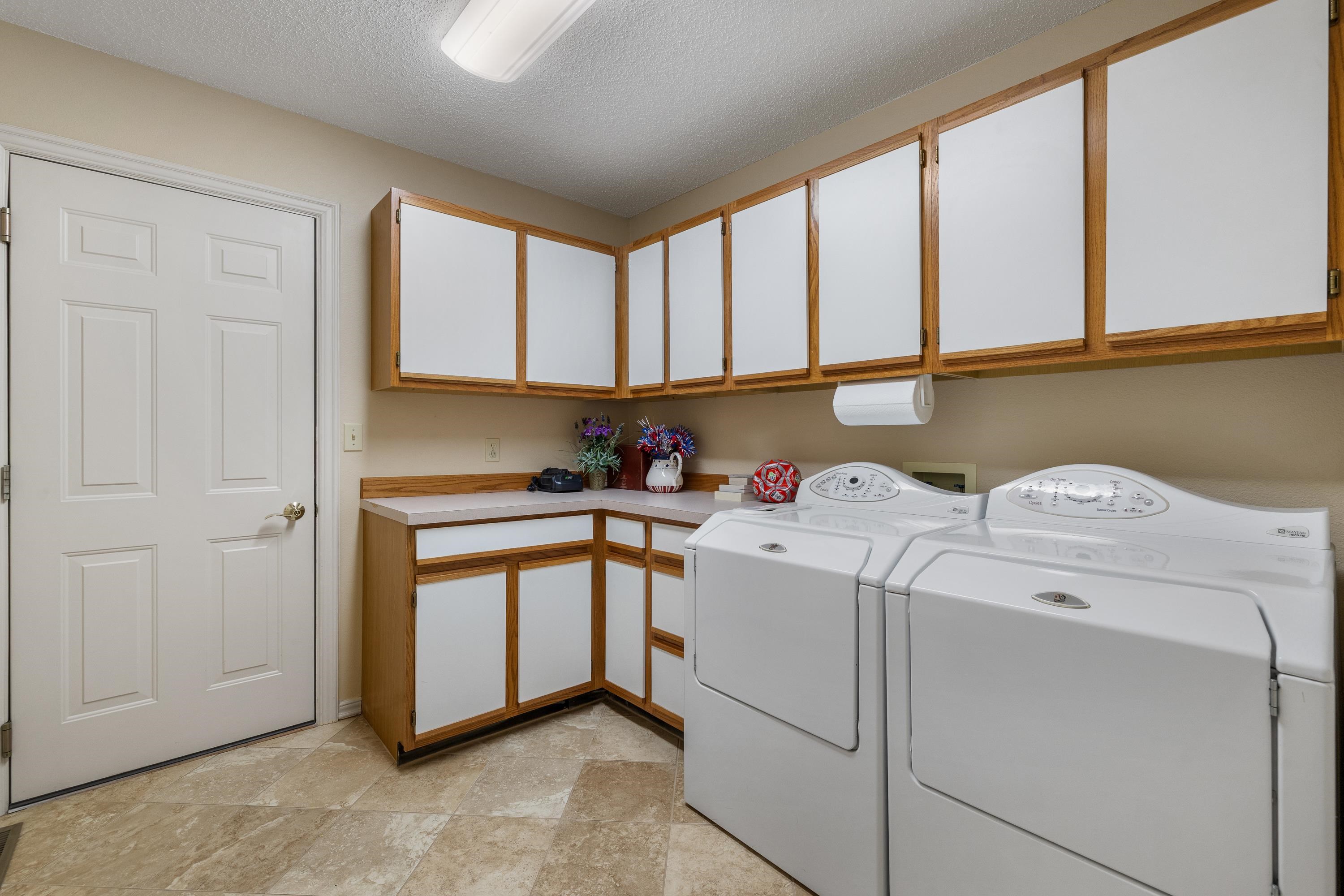 3209 Broadmoor Drive Property Photo 14