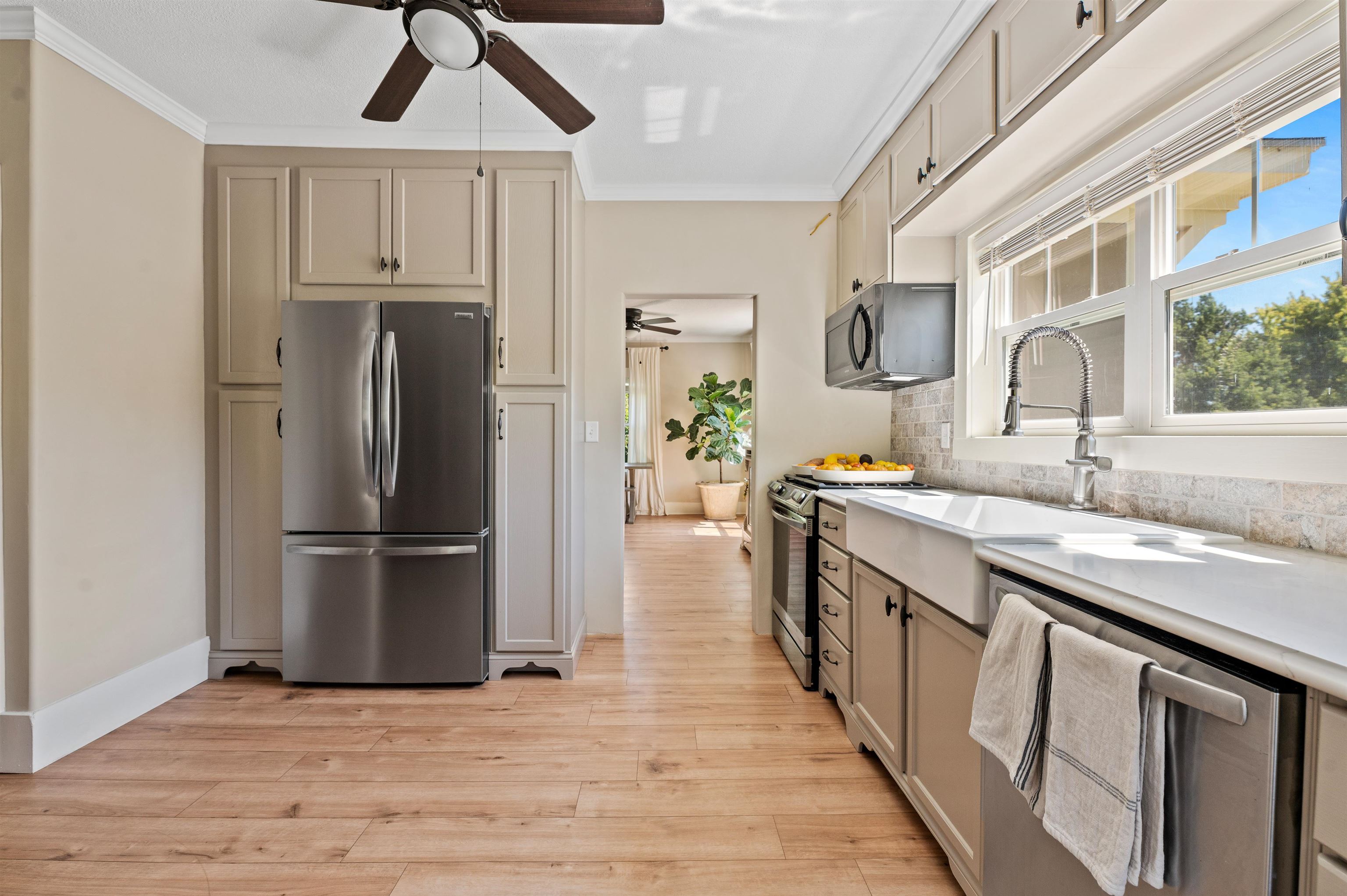 1302 Hooker Street Property Photo 9