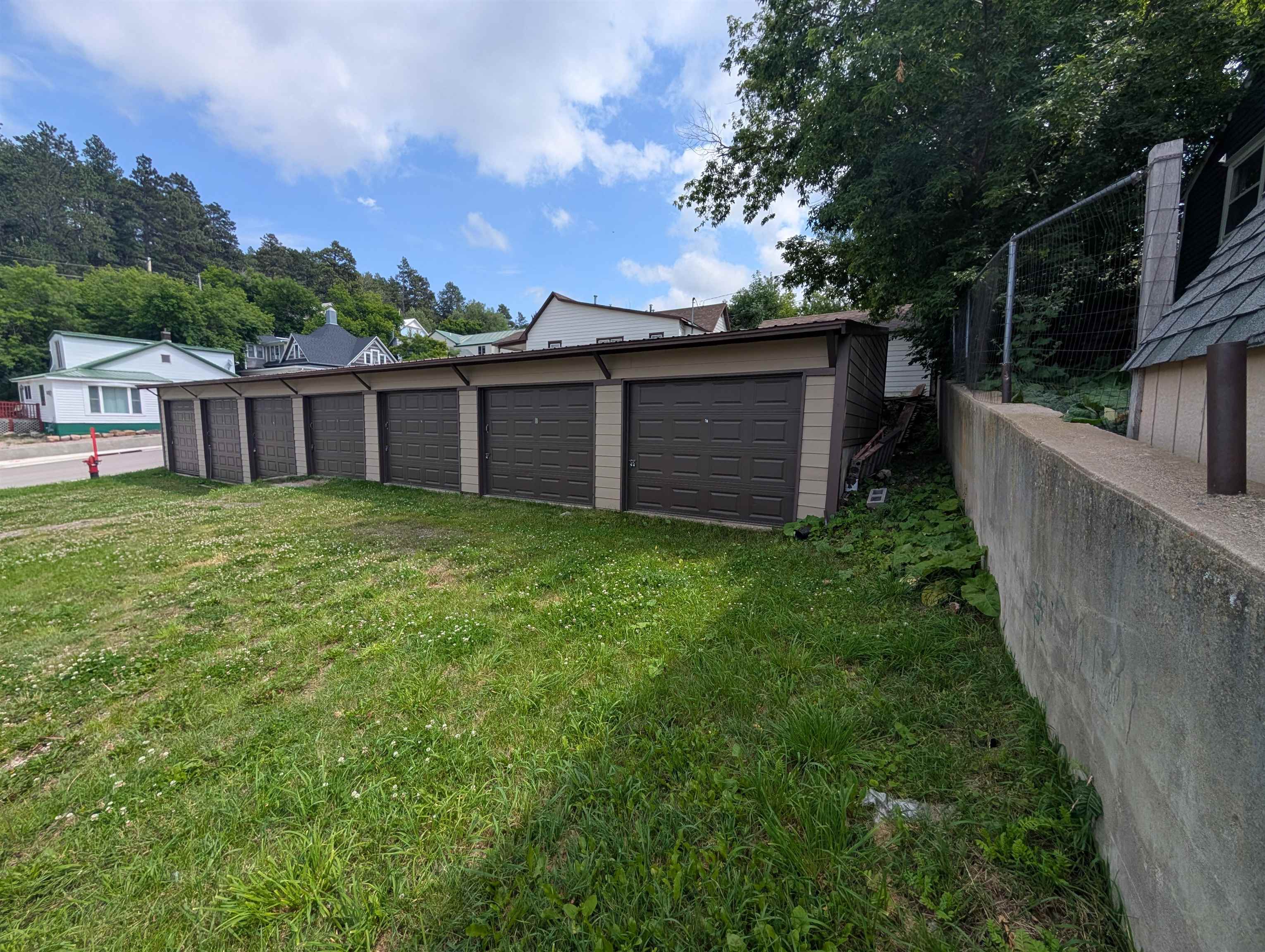 15 E Mcclellan E Mcclellan Street Property Photo 5