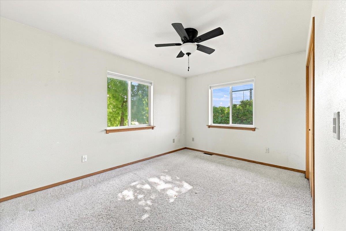 1802 Sugar Creek Place Property Photo 9
