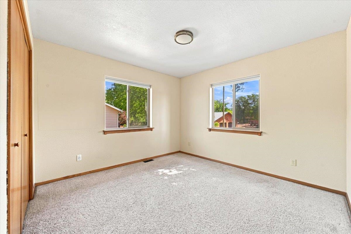 1802 Sugar Creek Place Property Photo 11