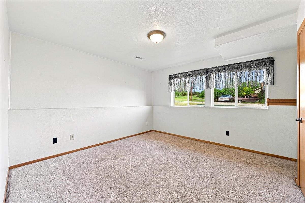 1802 Sugar Creek Place Property Photo 12