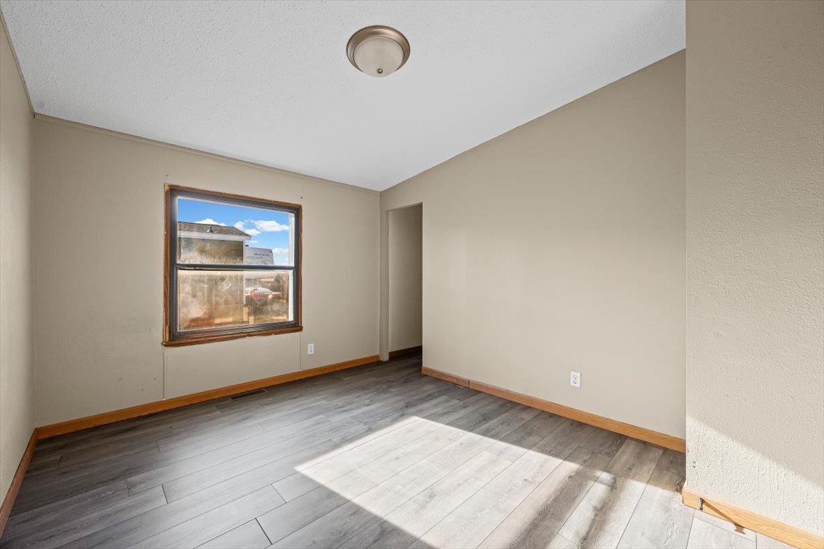 300 E Main Street Property Photo 15