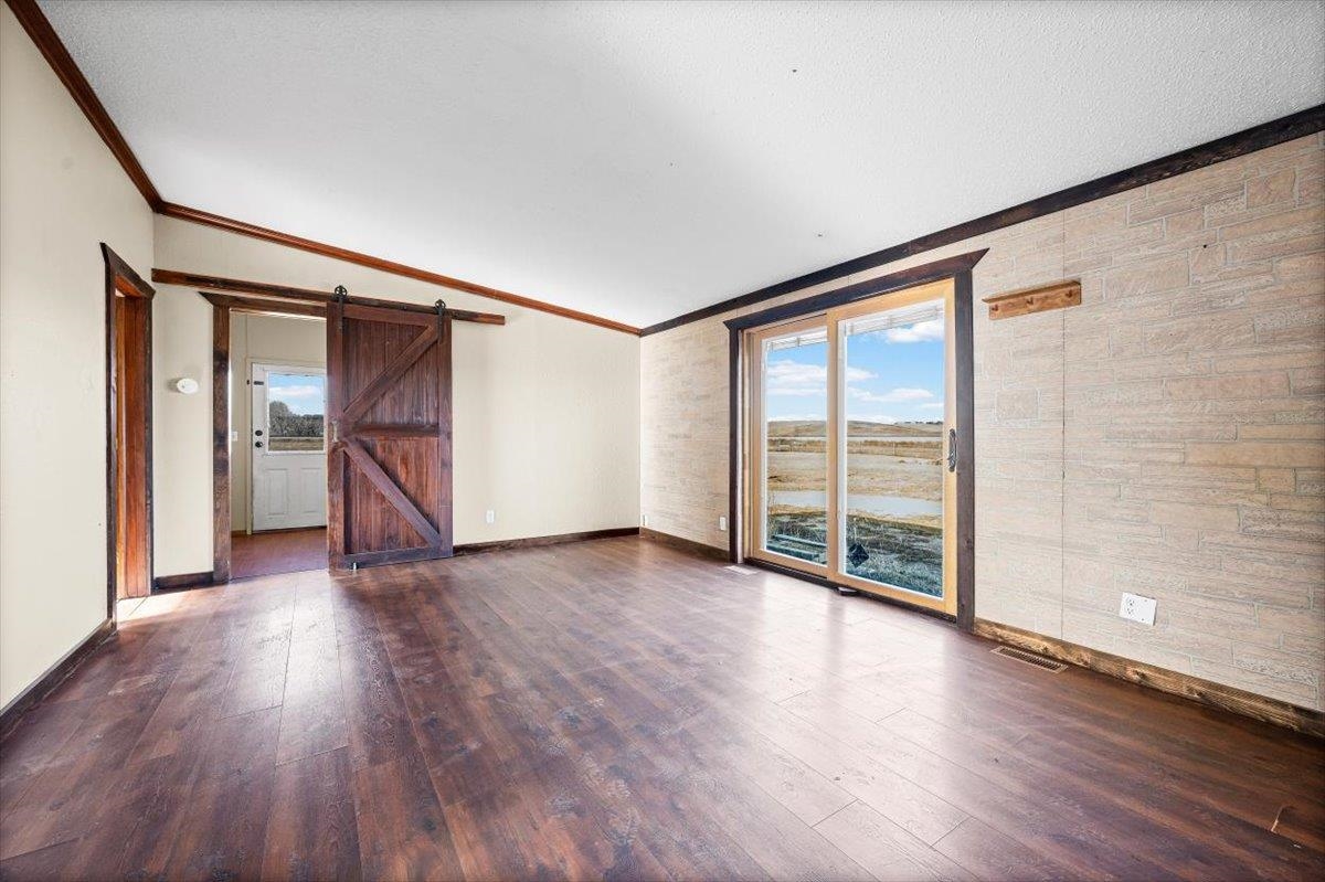 300 E Main Street Property Photo 19