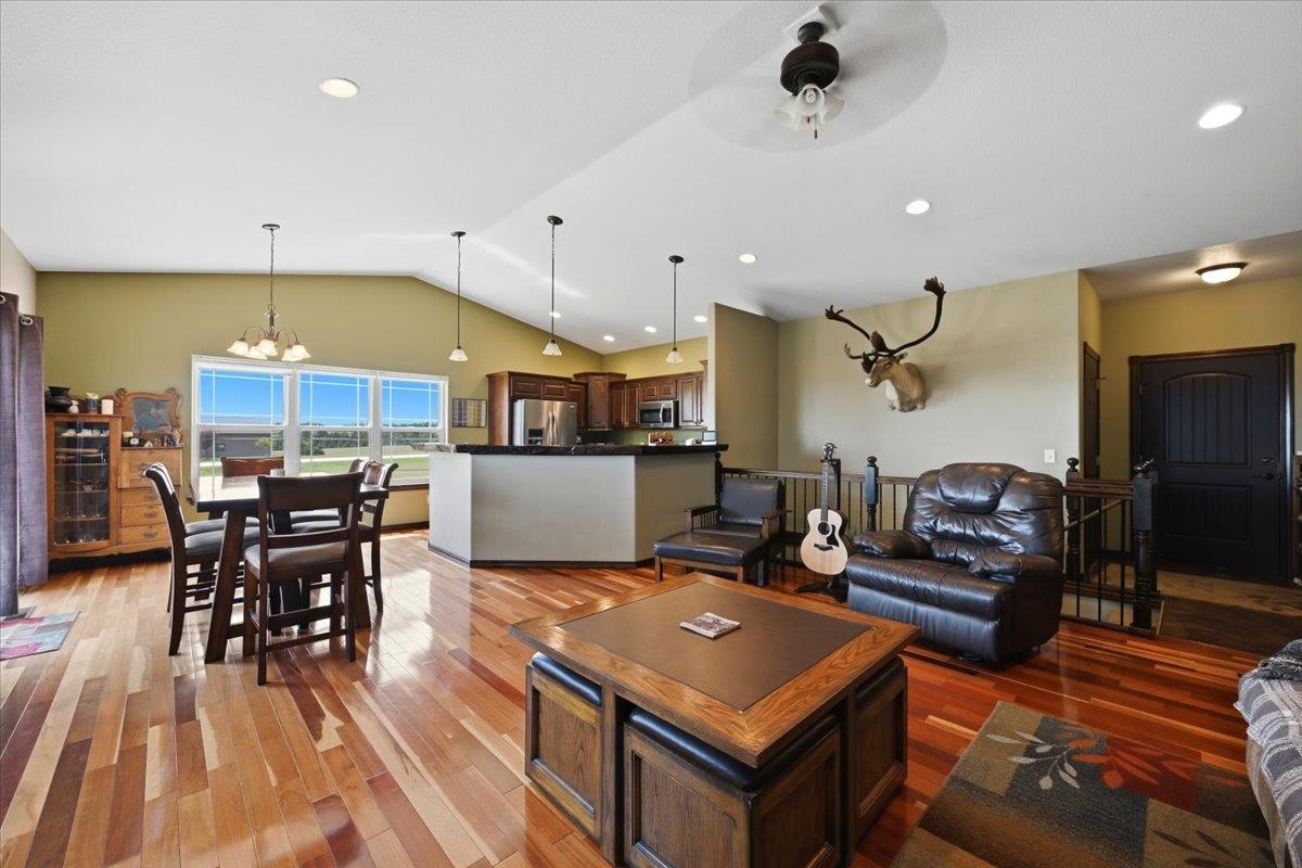 19236 Carriage Circle Property Photo 10
