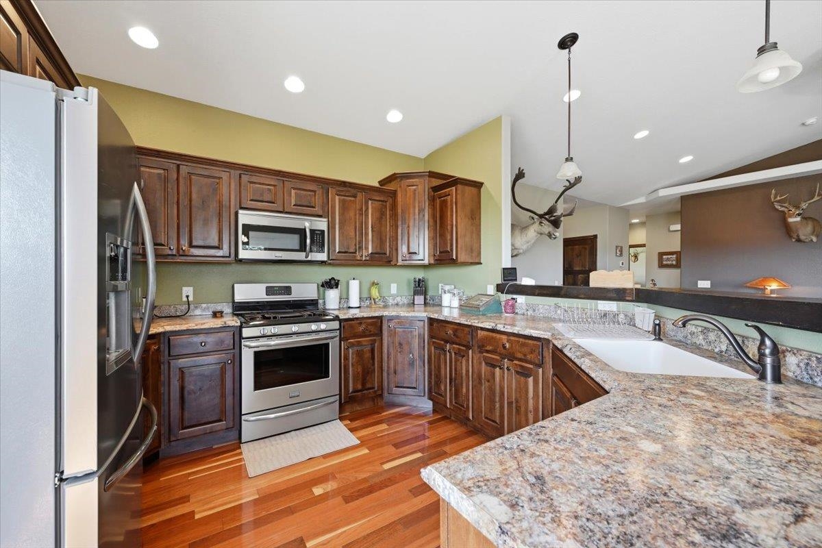 19236 Carriage Circle Property Photo 13