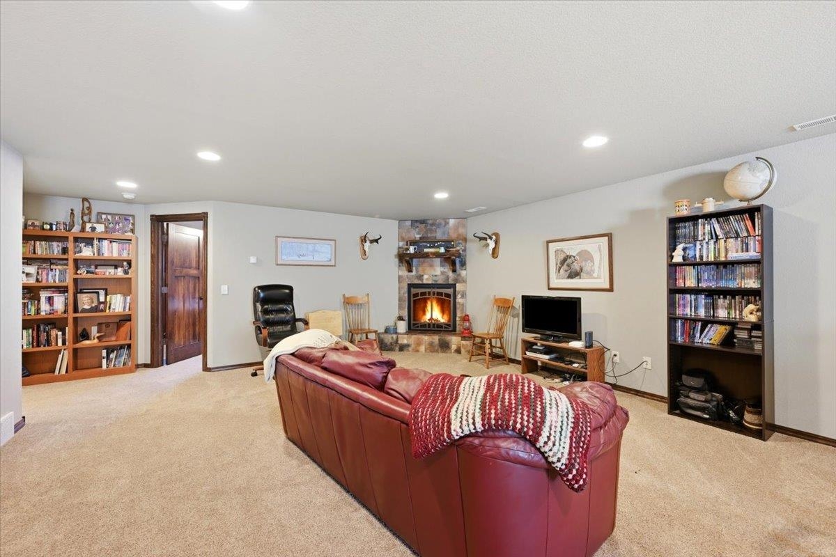 19236 Carriage Circle Property Photo 23