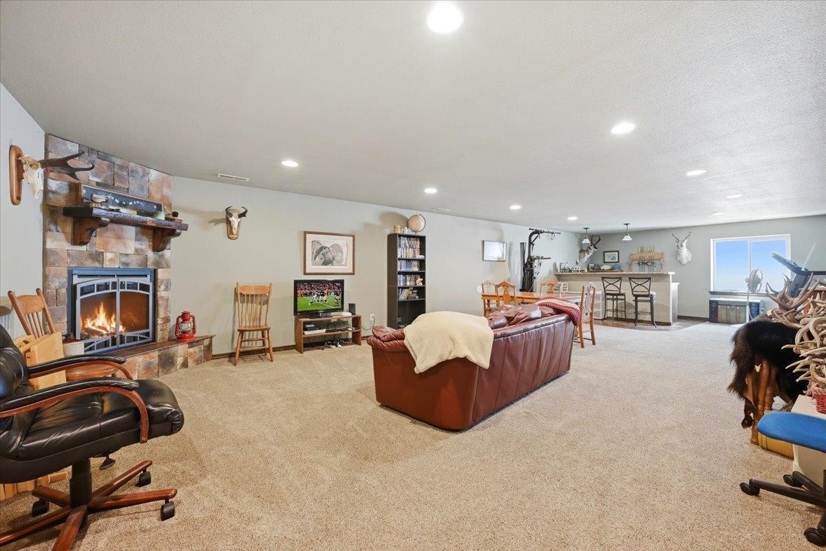 19236 Carriage Circle Property Photo 24