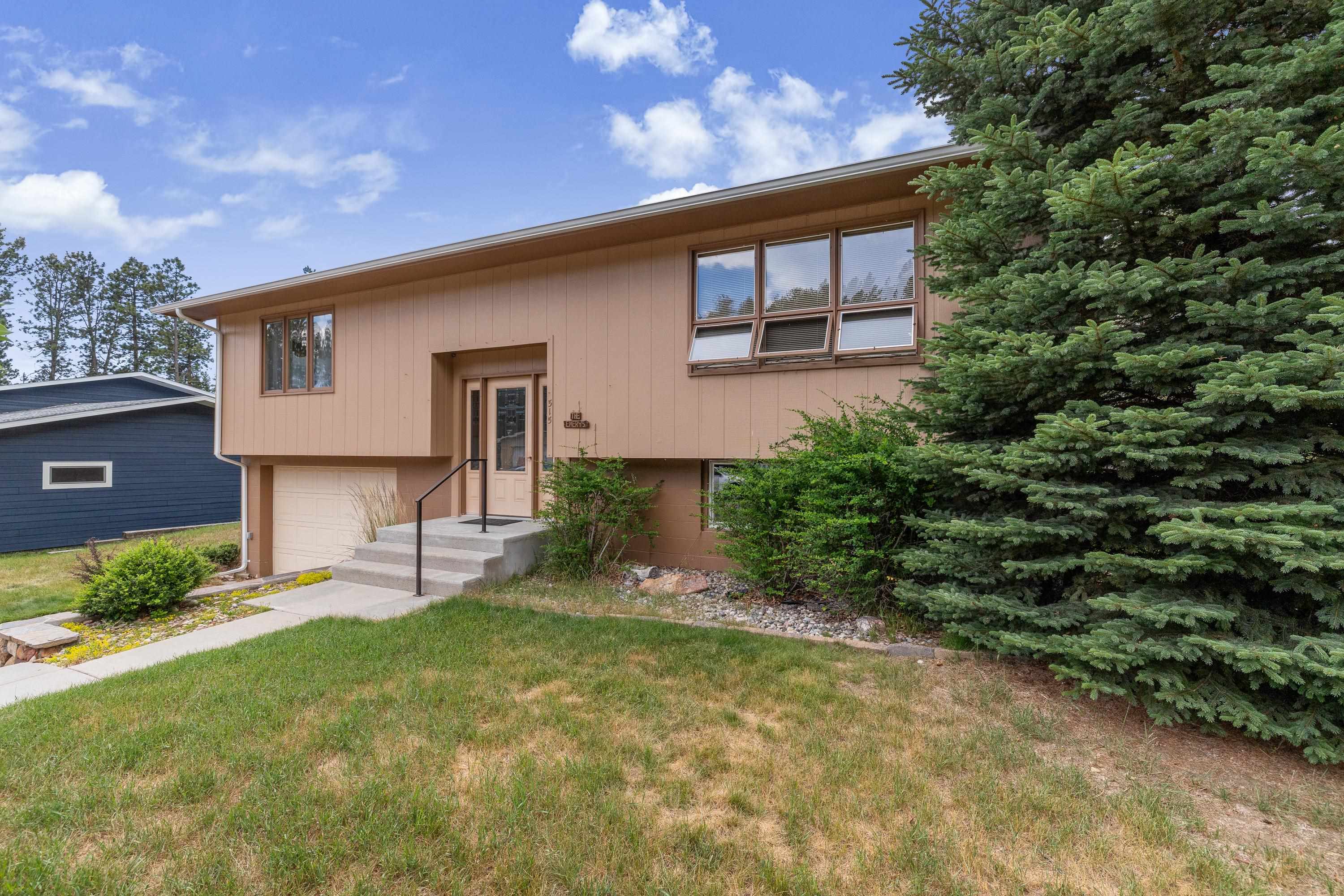 515 Belair Drive Property Photo 1