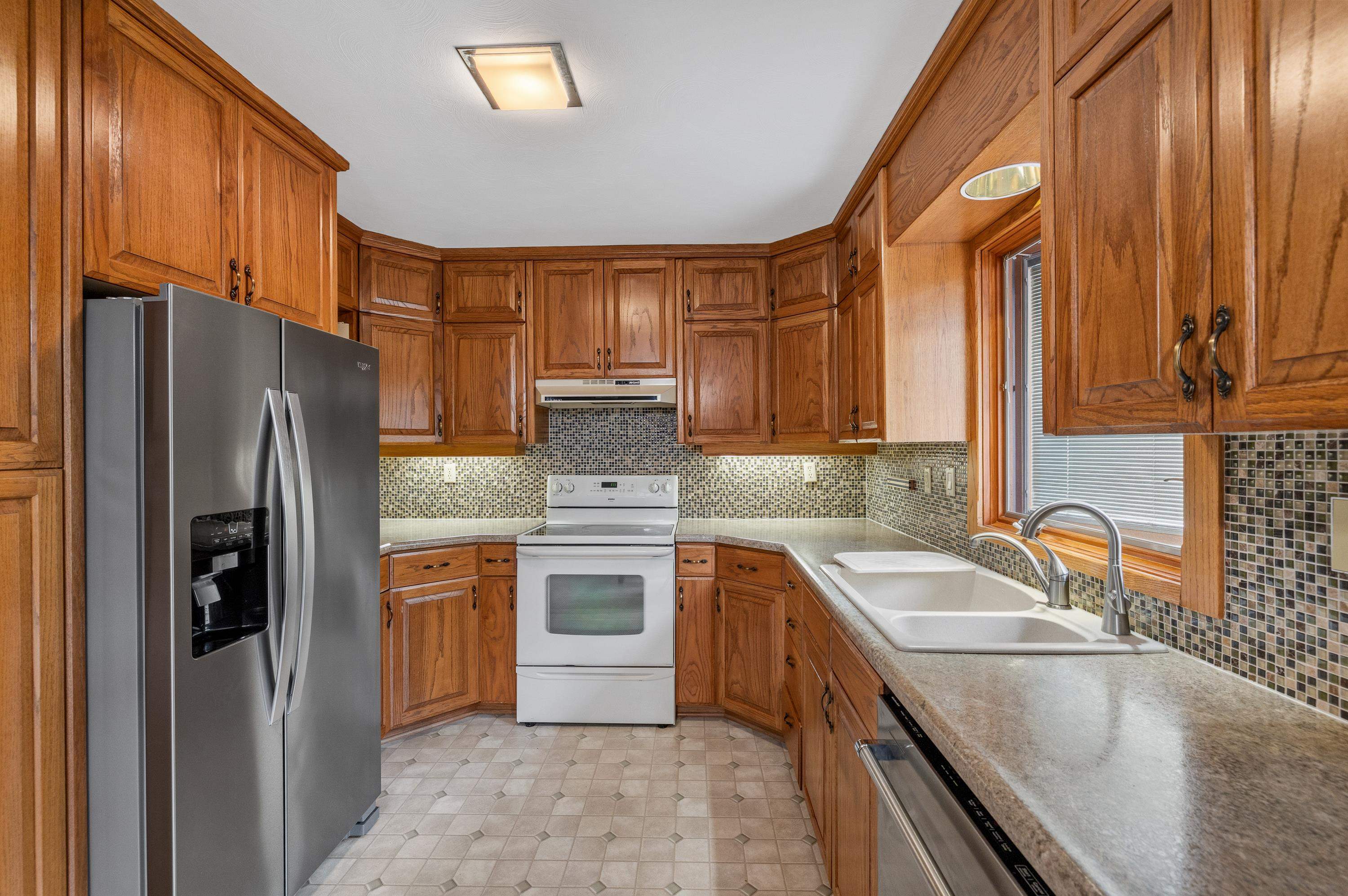 515 Belair Drive Property Photo 7