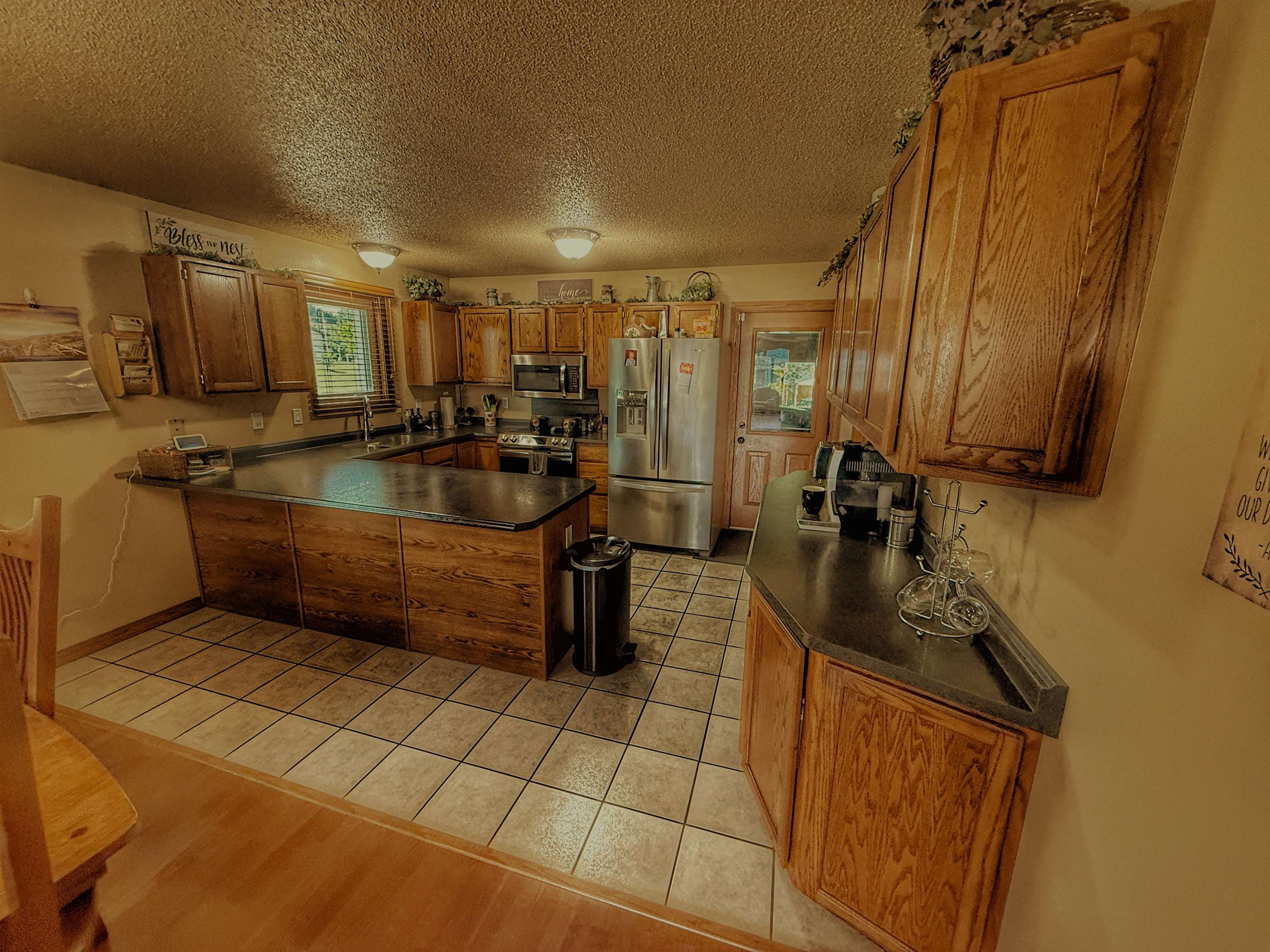 413 E Thompson Street Property Photo 8