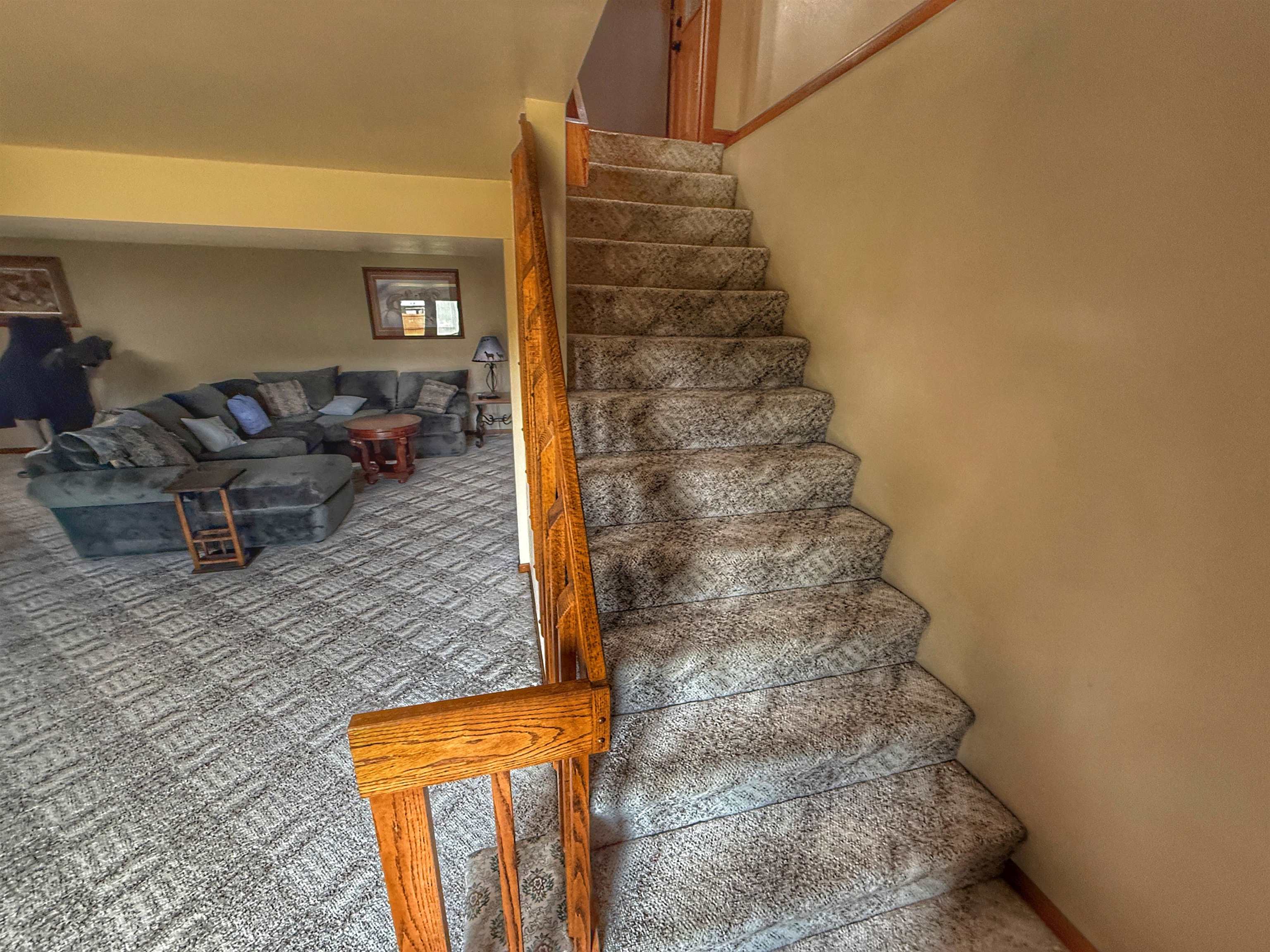 413 E Thompson Street Property Photo 17