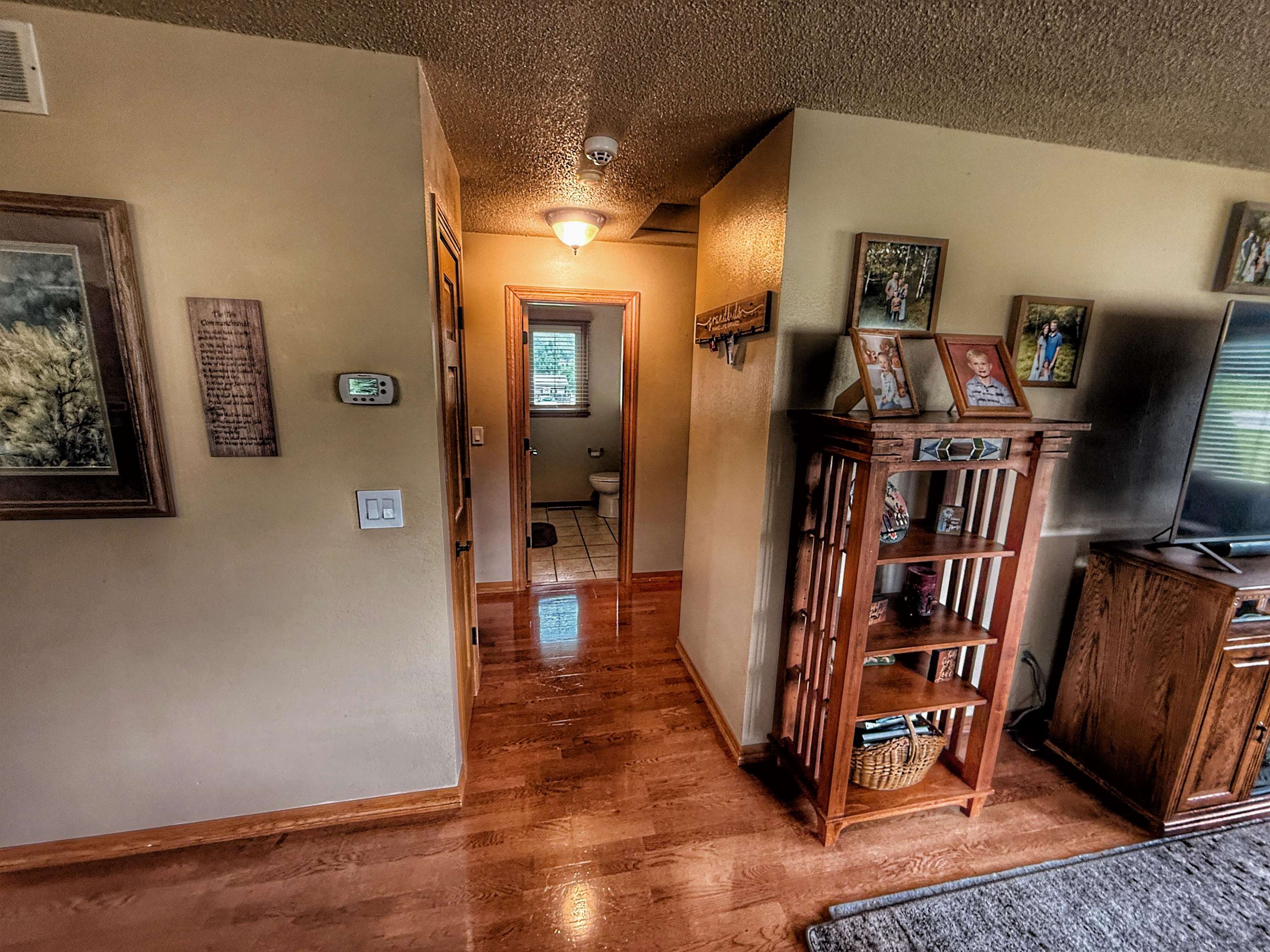 413 E Thompson Street Property Photo 18