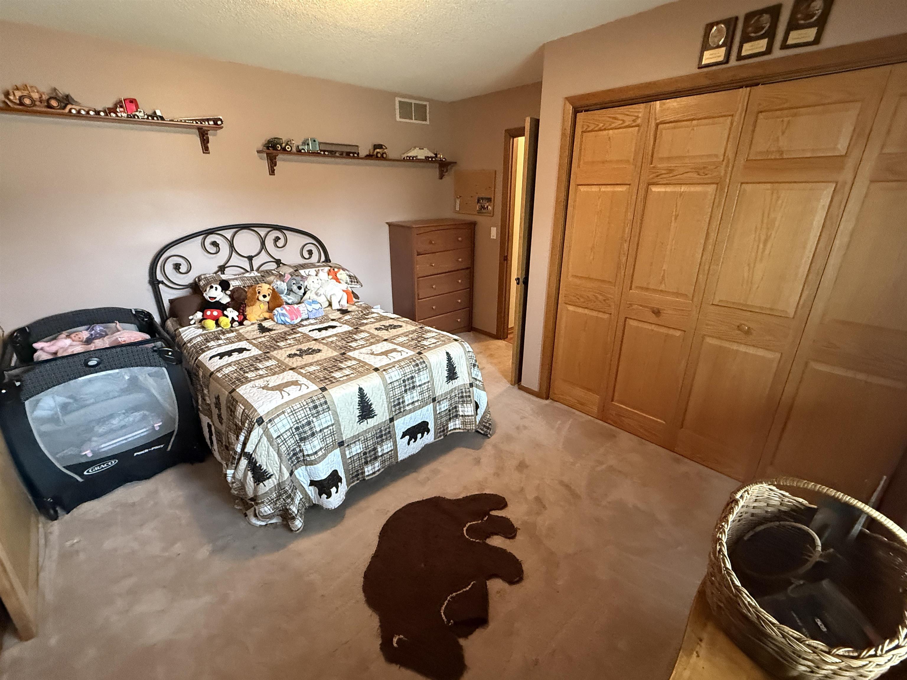 413 E Thompson Street Property Photo 21