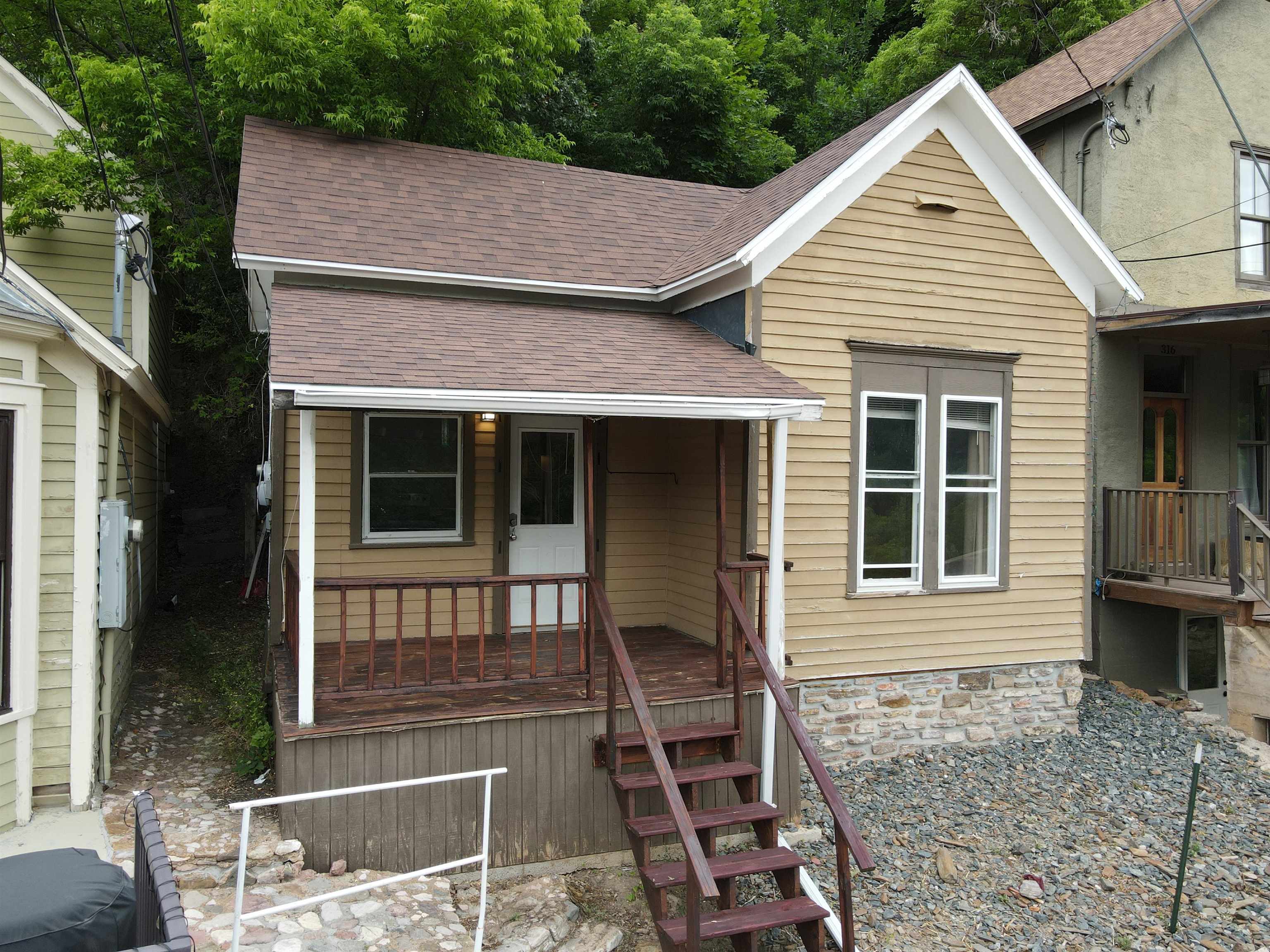 318 Williams Street Property Photo 1