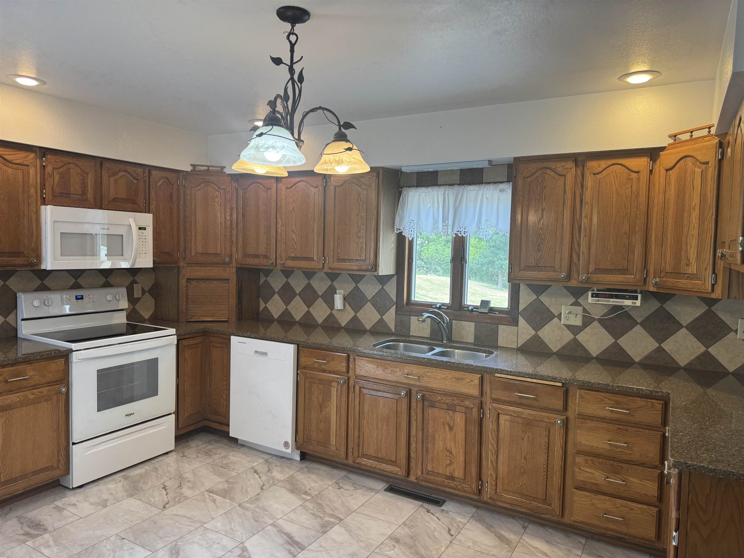 2 Sampson Street Property Photo 6