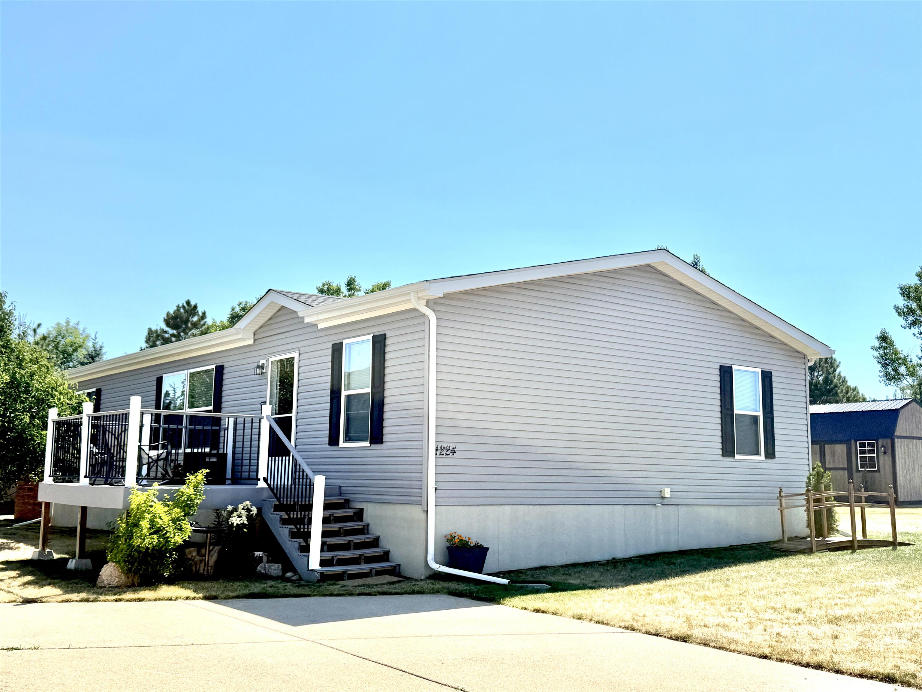 1224 Foothills Drive Property Photo 1