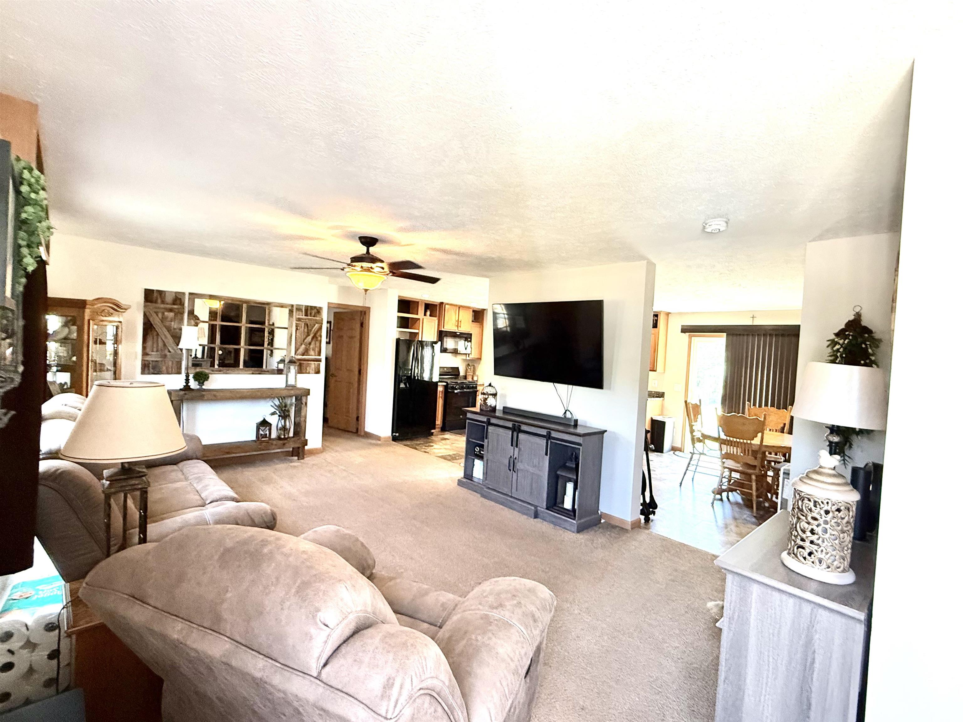 1224 Foothills Drive Property Photo 3