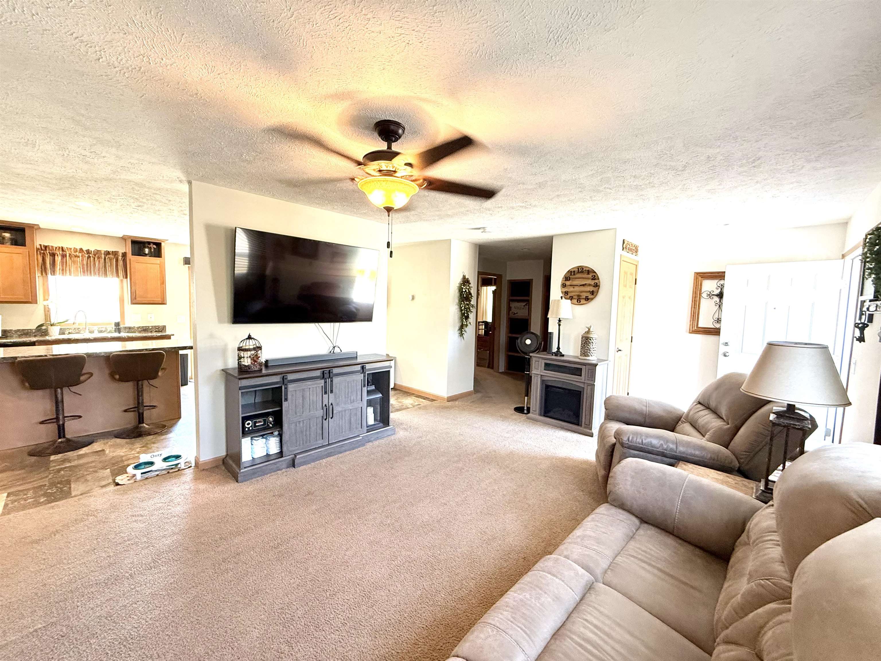 1224 Foothills Drive Property Photo 6