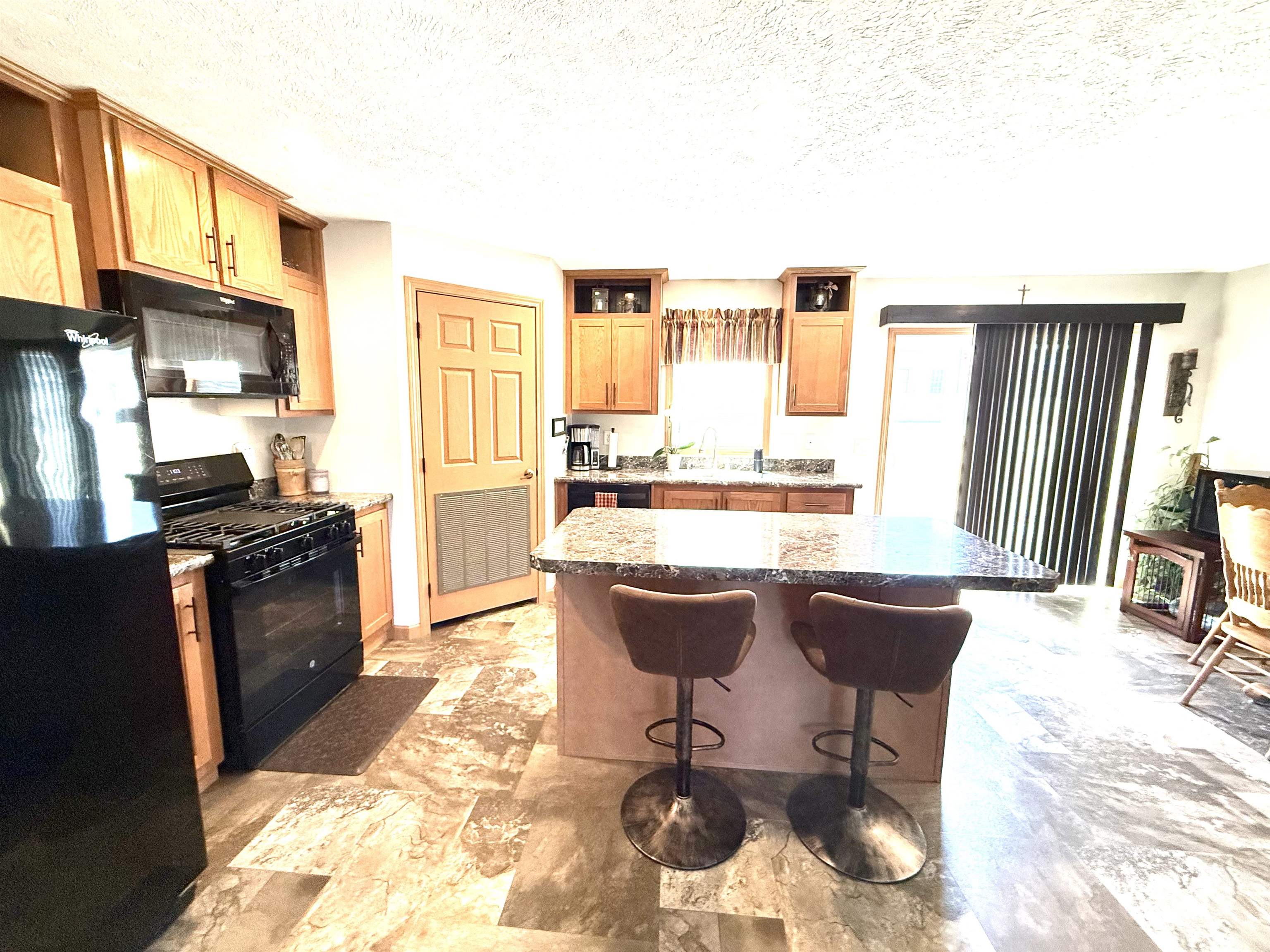 1224 Foothills Drive Property Photo 8