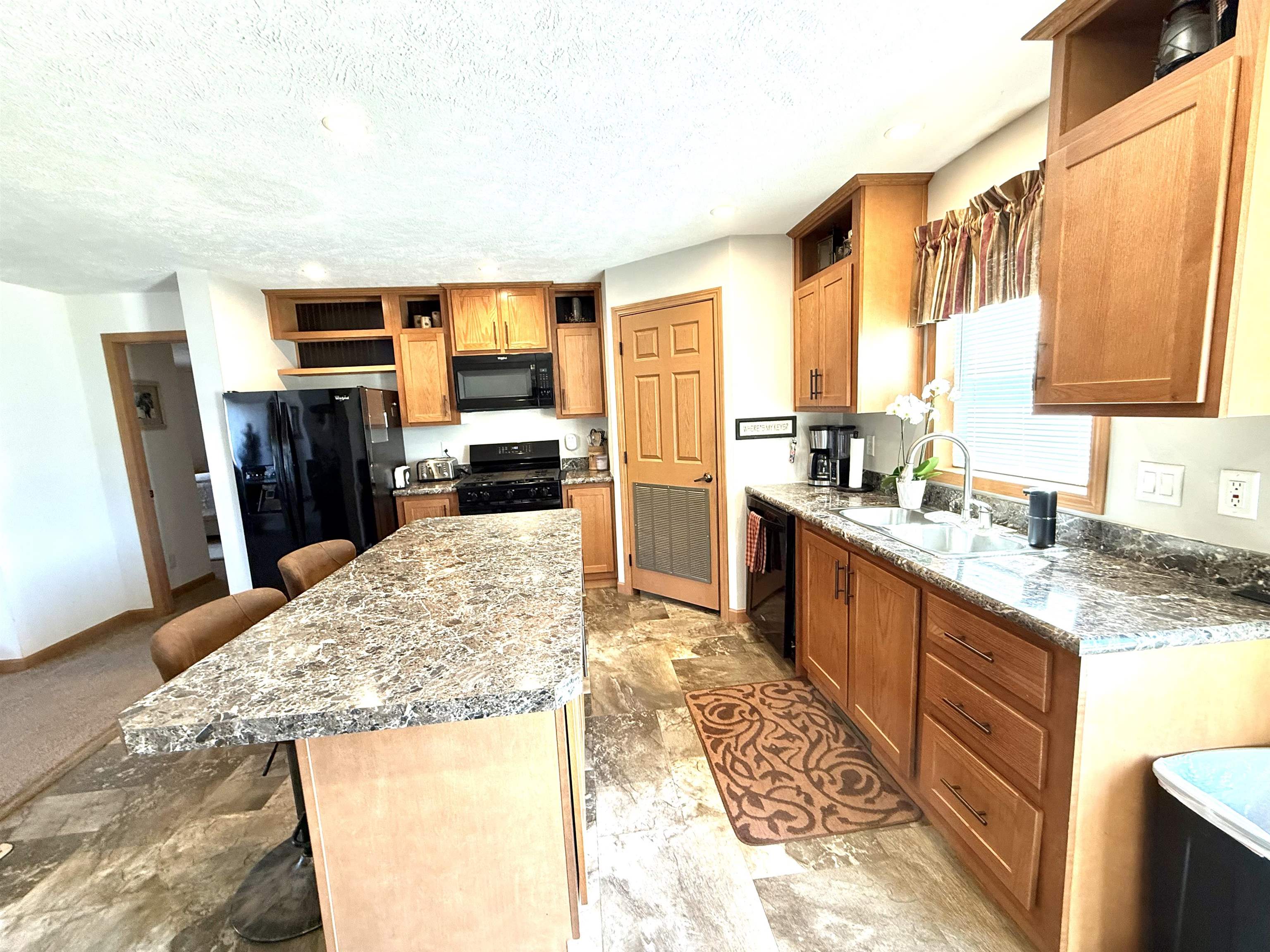 1224 Foothills Drive Property Photo 9