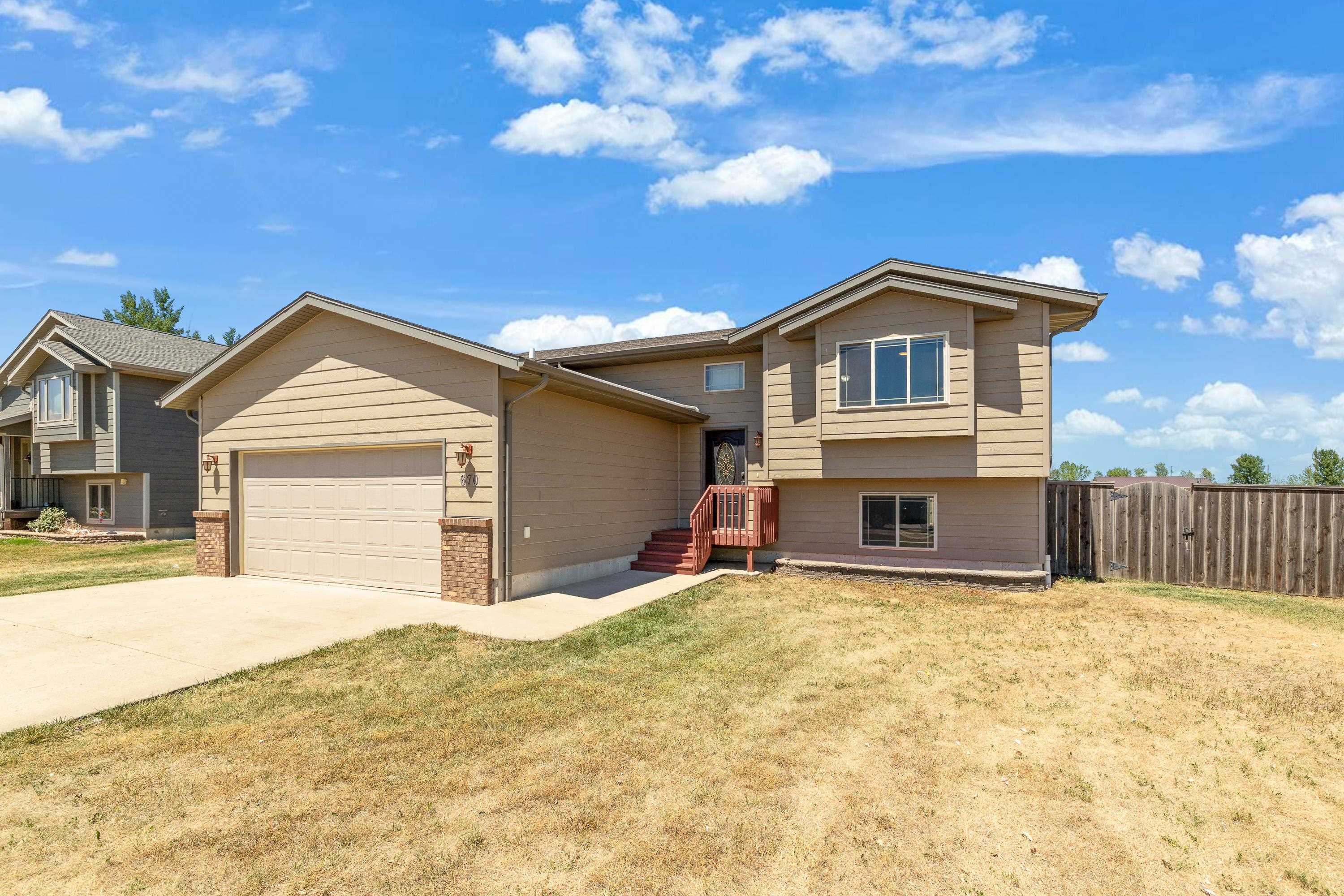 670 Airway Court Property Photo 1