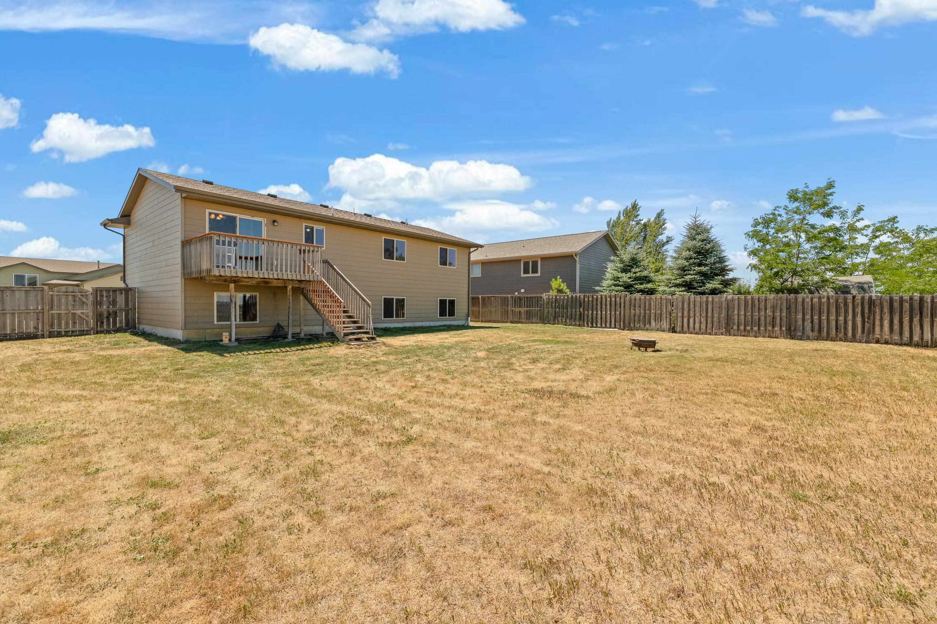 670 Airway Court Property Photo 2