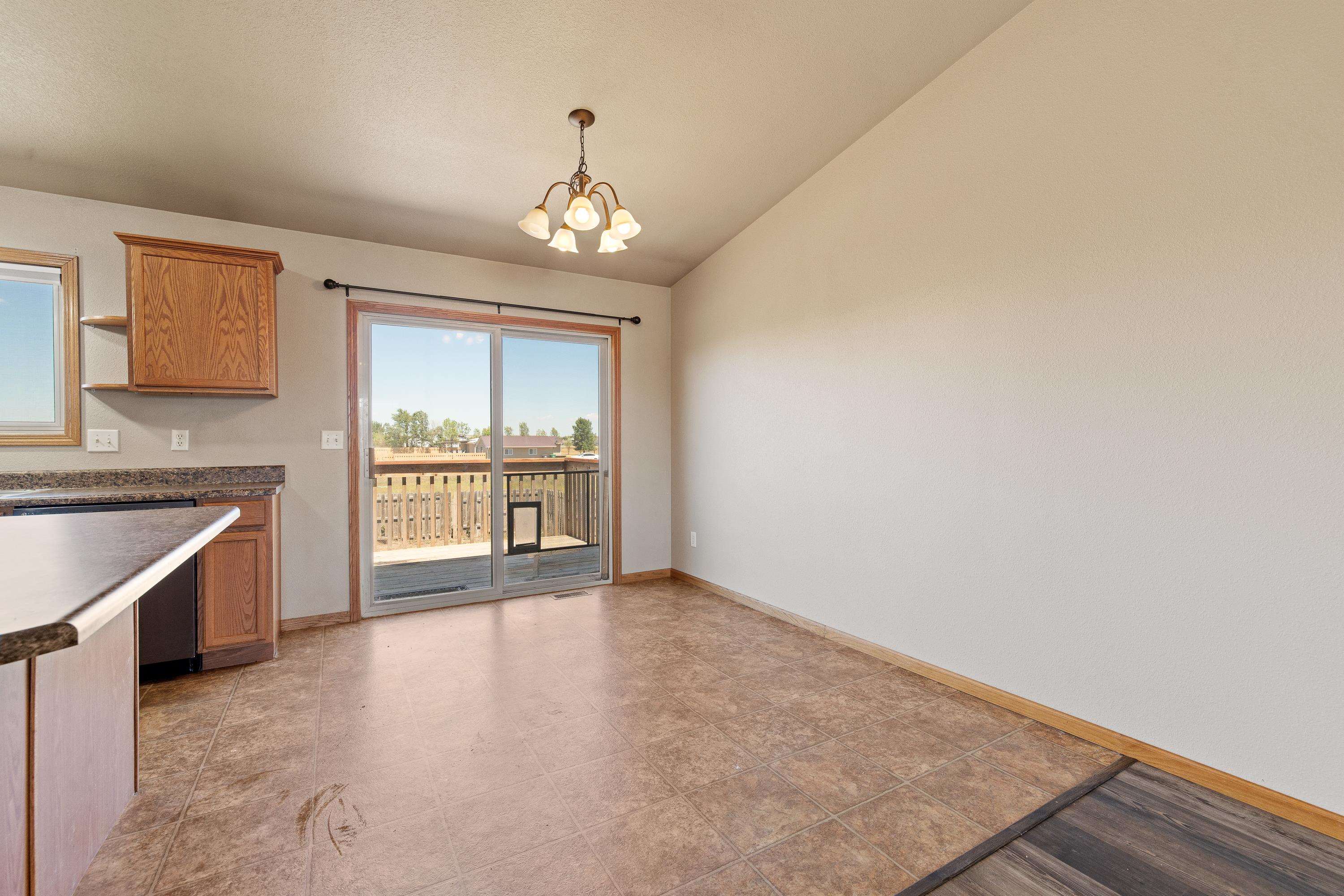 670 Airway Court Property Photo 4